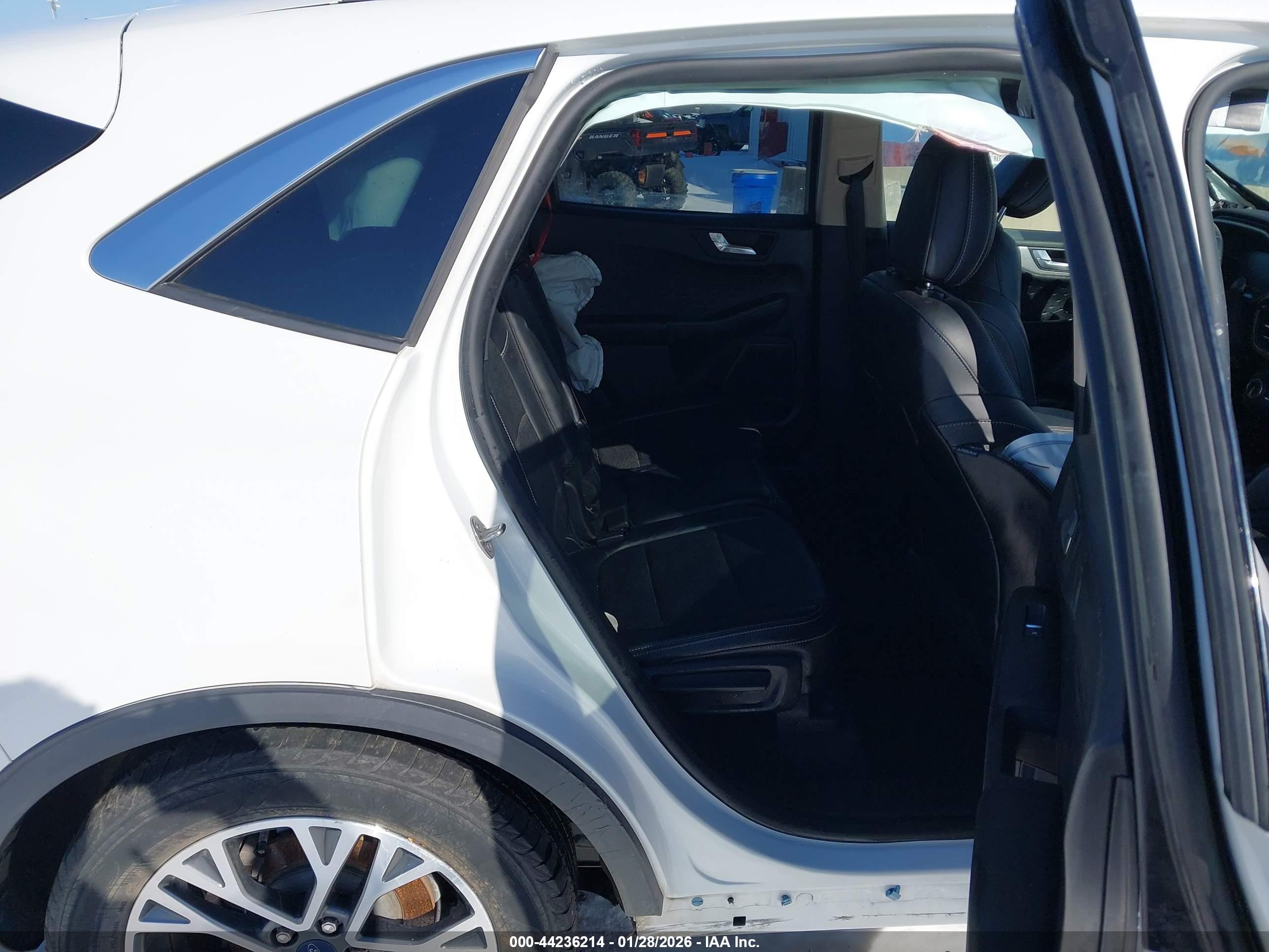 FORD ESCAPE image 8