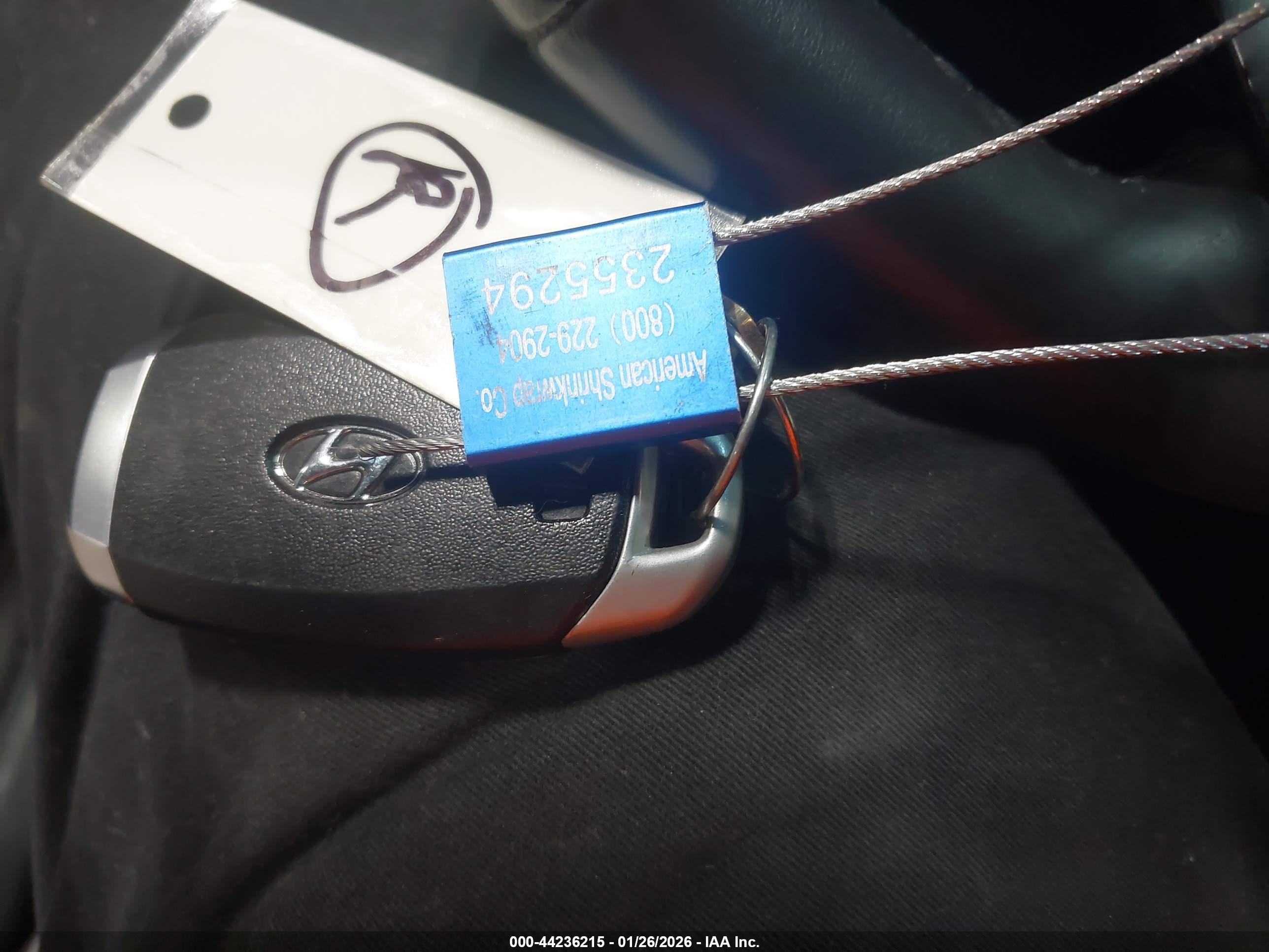 HYUNDAI KONA image 11