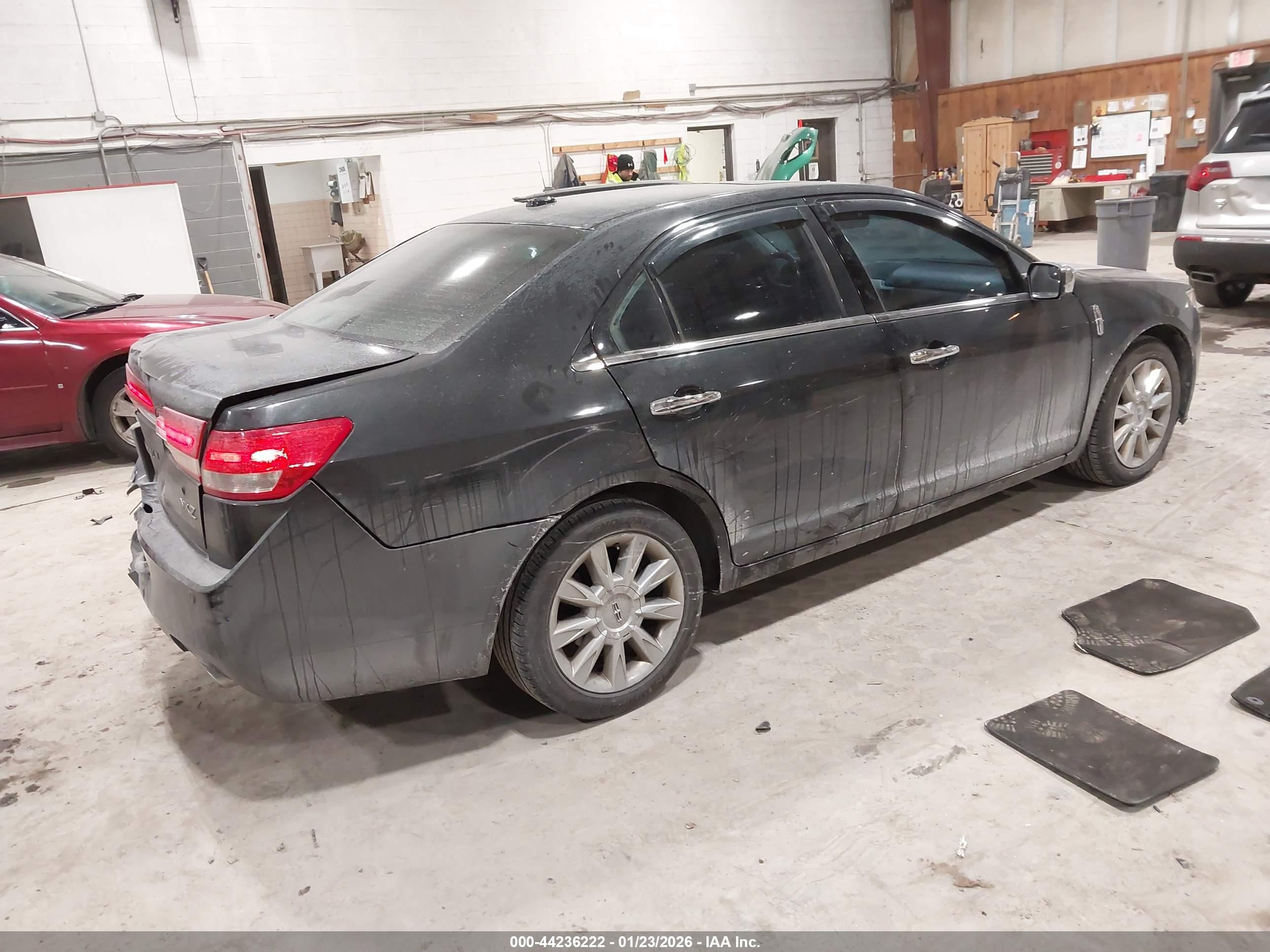 LINCOLN MKZ image 4
