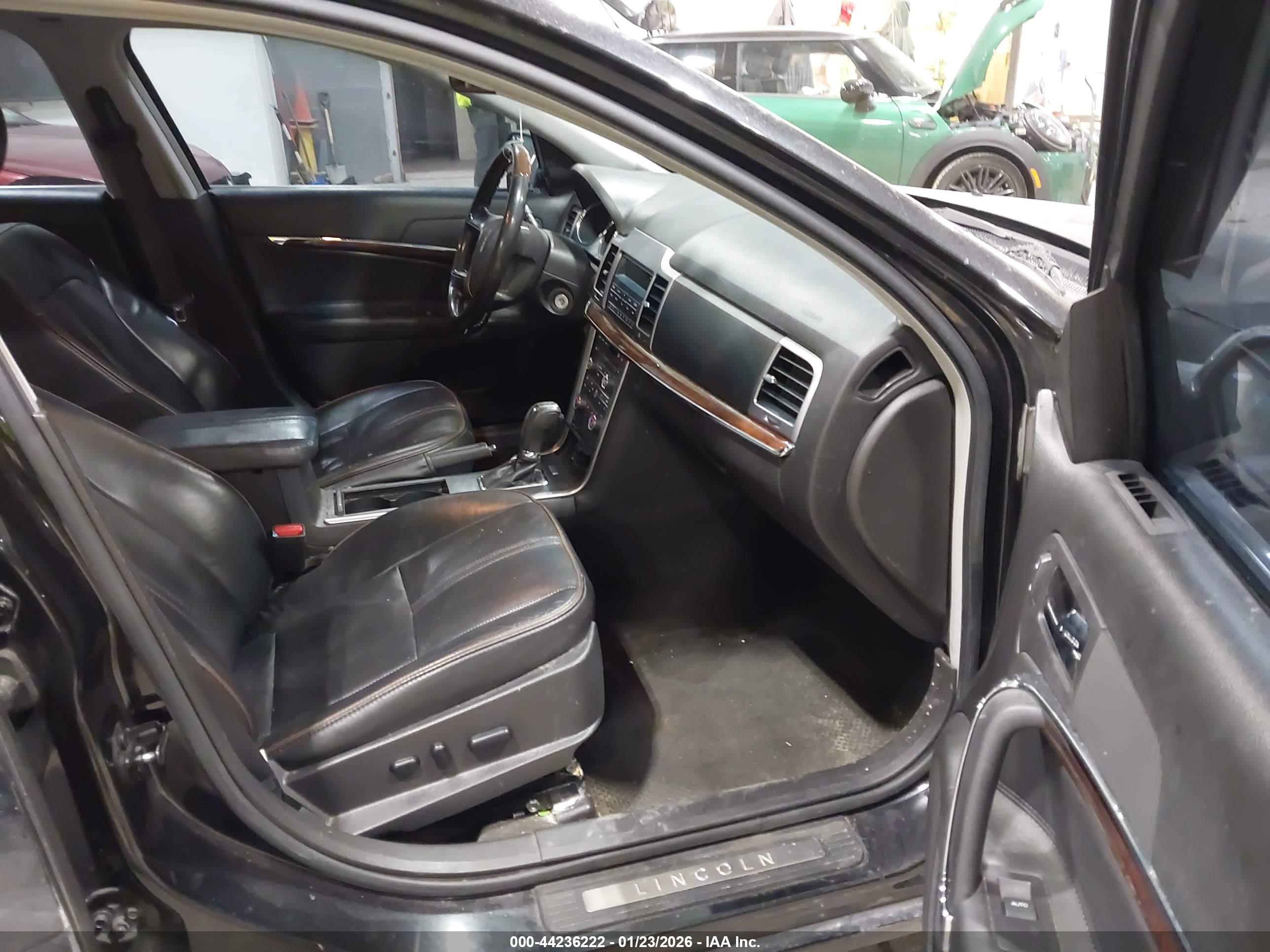 LINCOLN MKZ image 5
