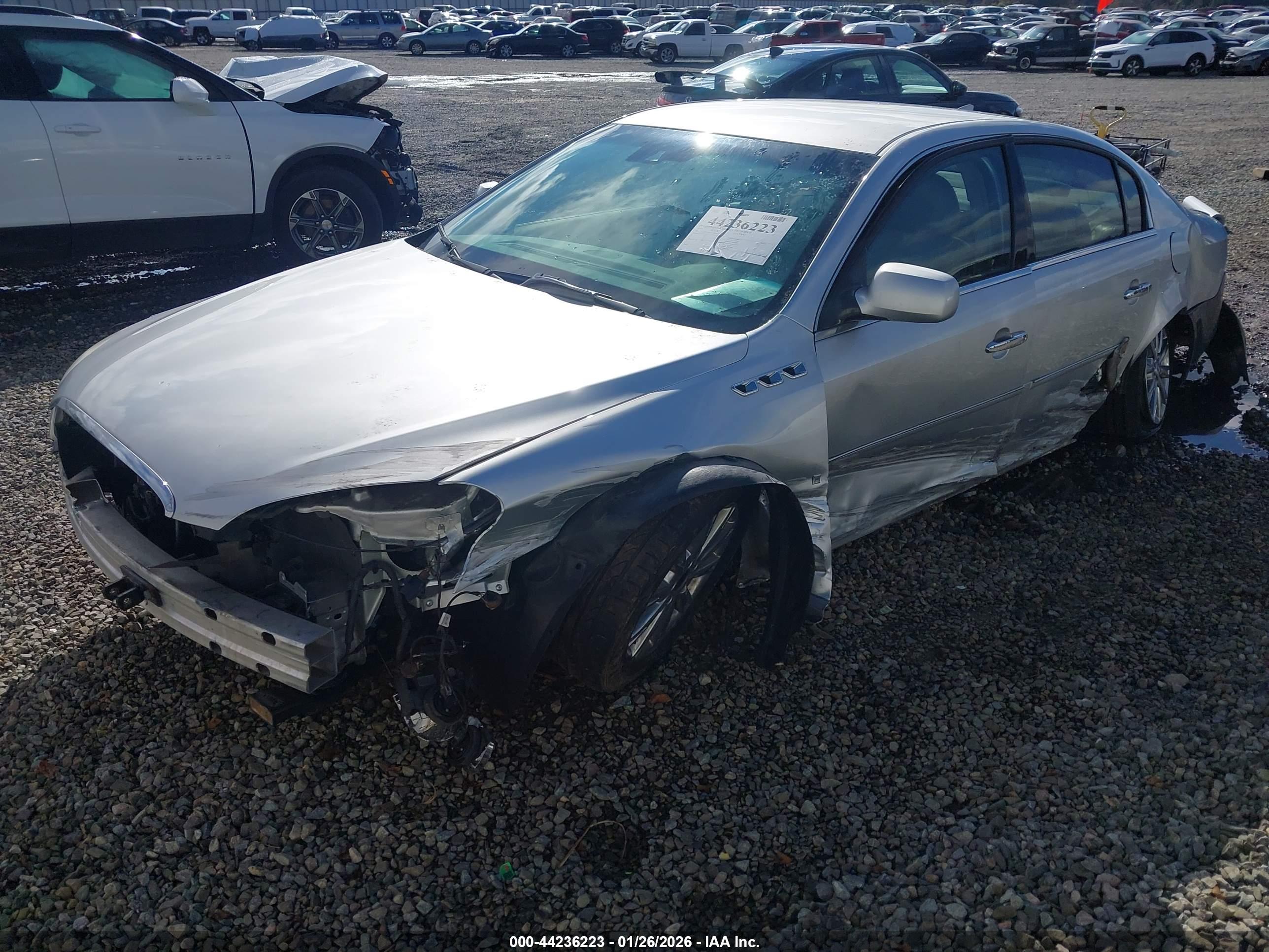 BUICK LUCERNE image 2