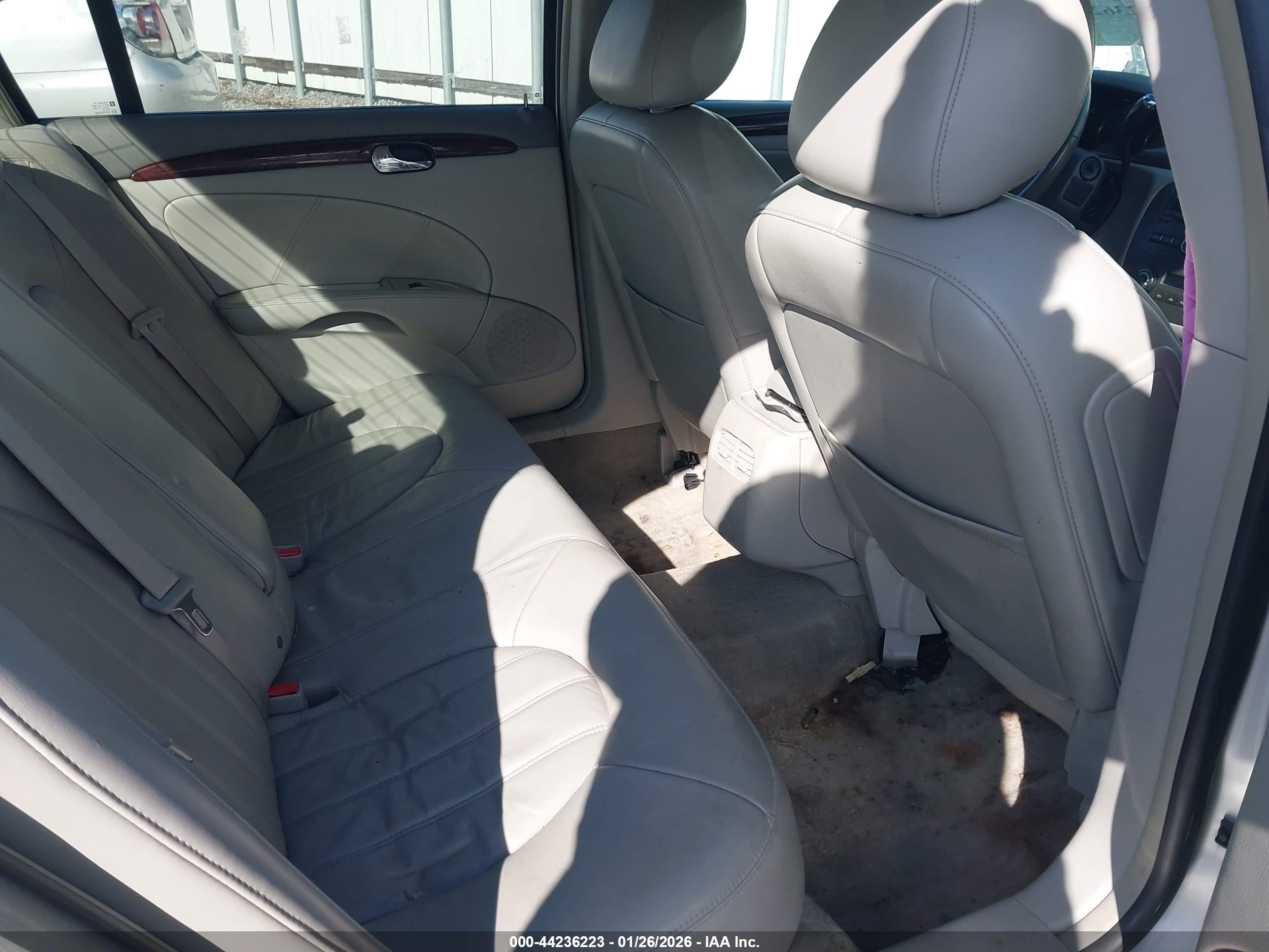 BUICK LUCERNE image 8