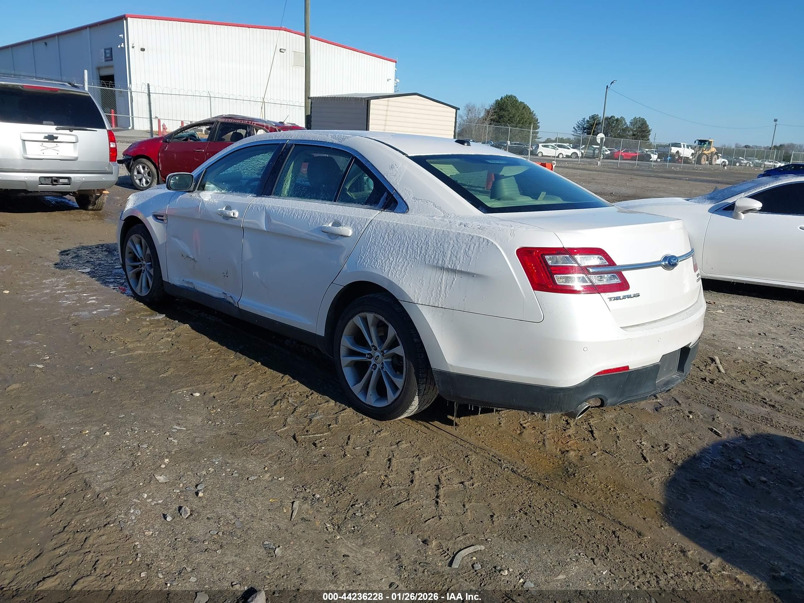 FORD TAURUS image 3