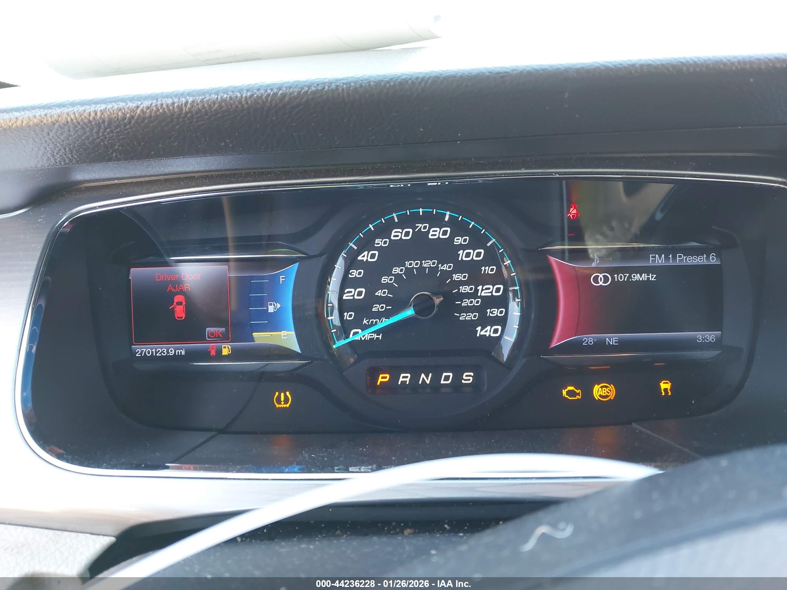 FORD TAURUS image 7