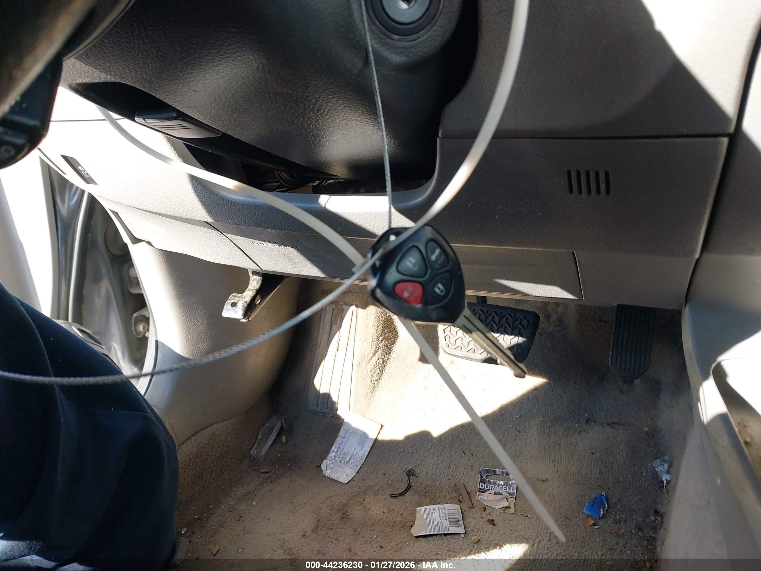 TOYOTA CAMRY image 11