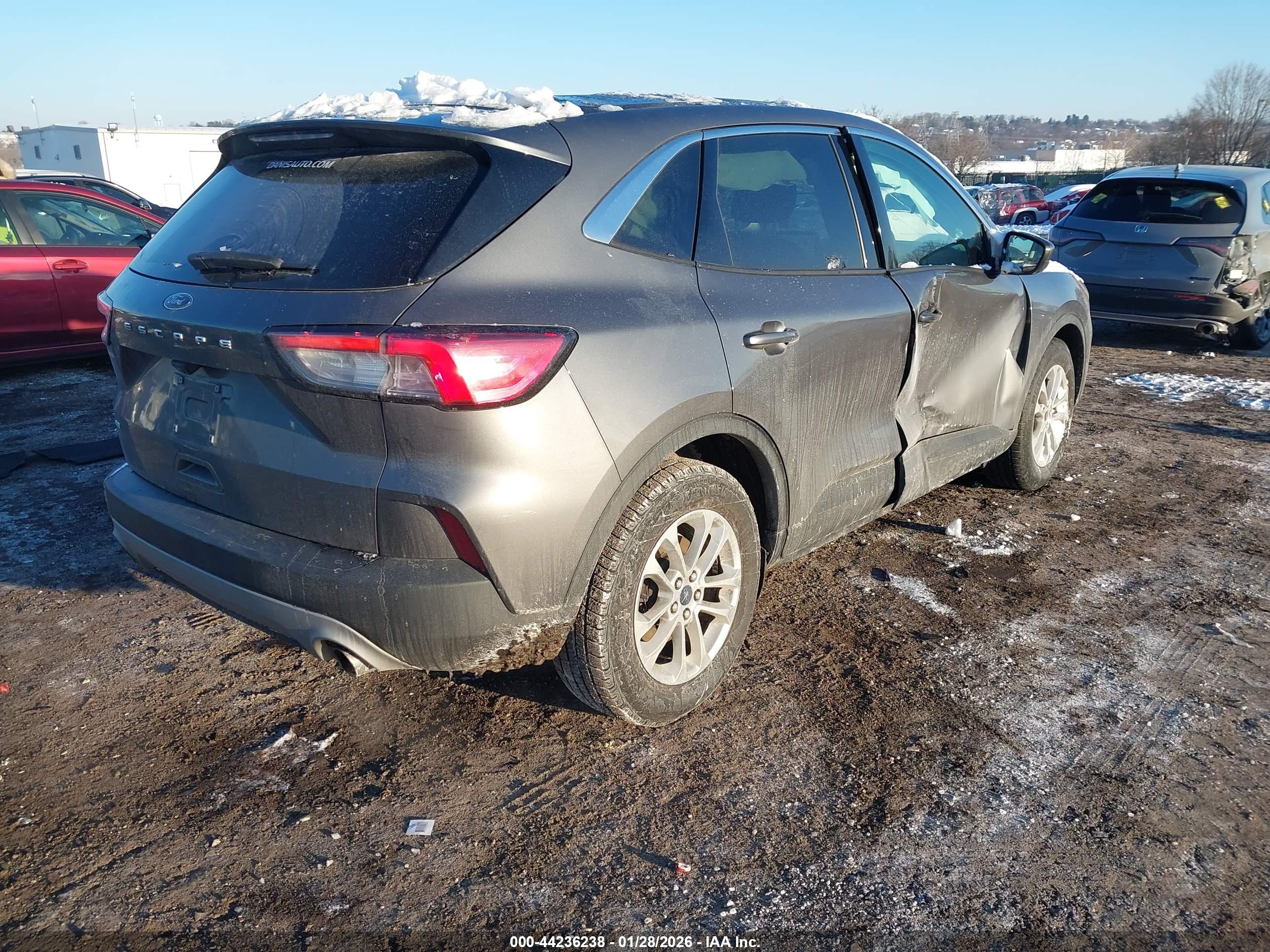 FORD ESCAPE image 4