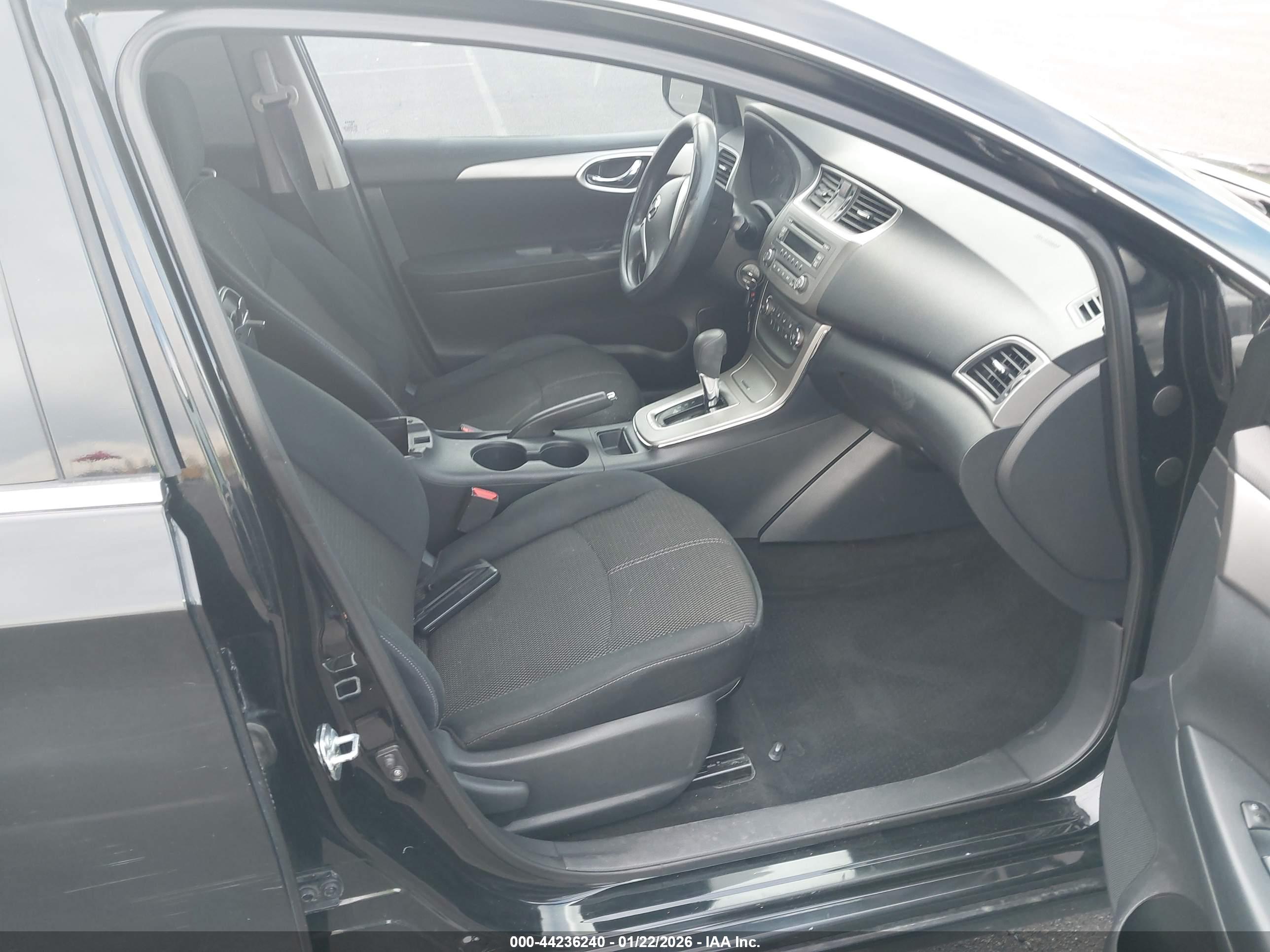 NISSAN SENTRA image 5