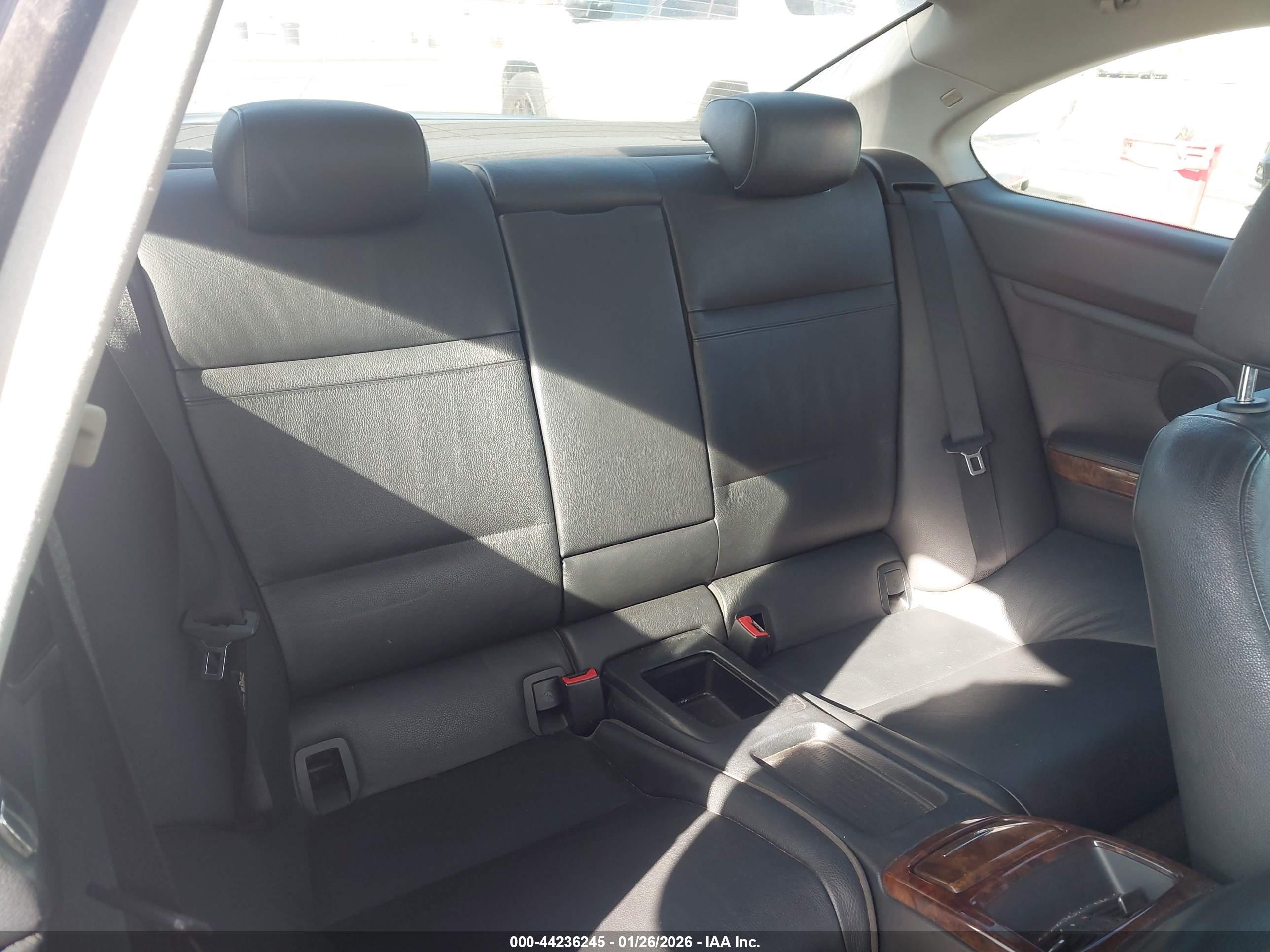 BMW 335I image 8