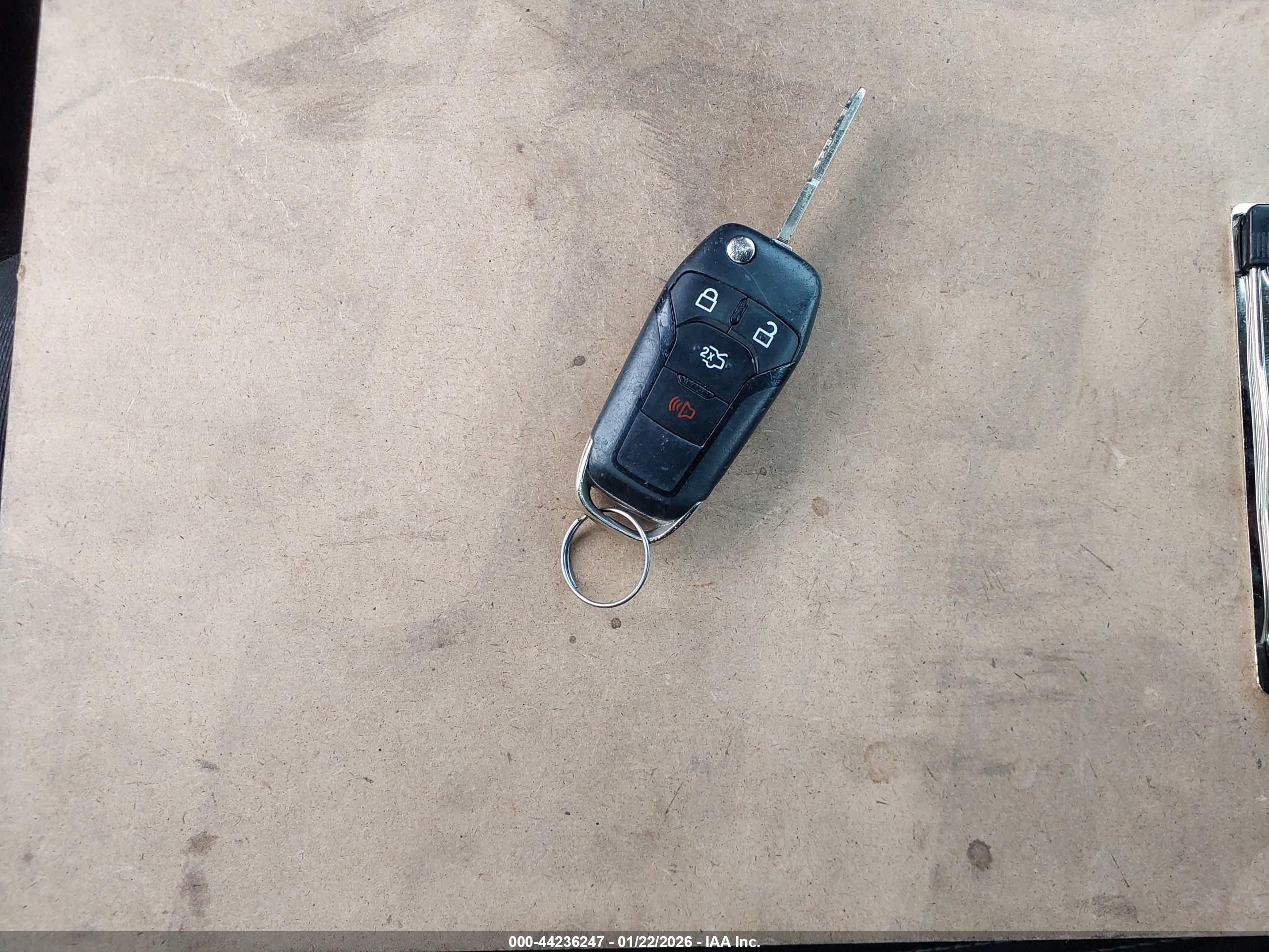 FORD FUSION image 11
