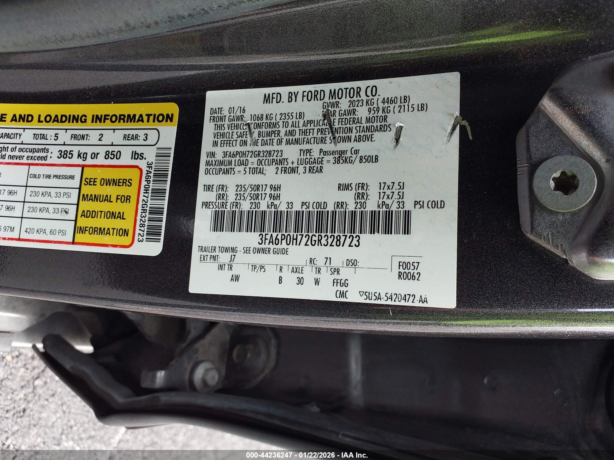 FORD FUSION image 9