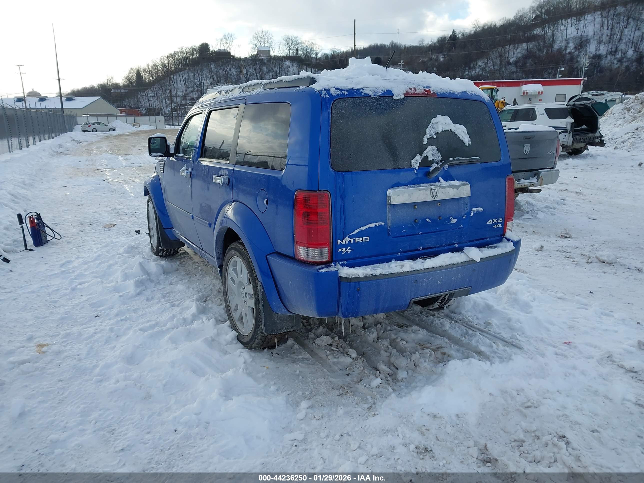 DODGE NITRO image 3
