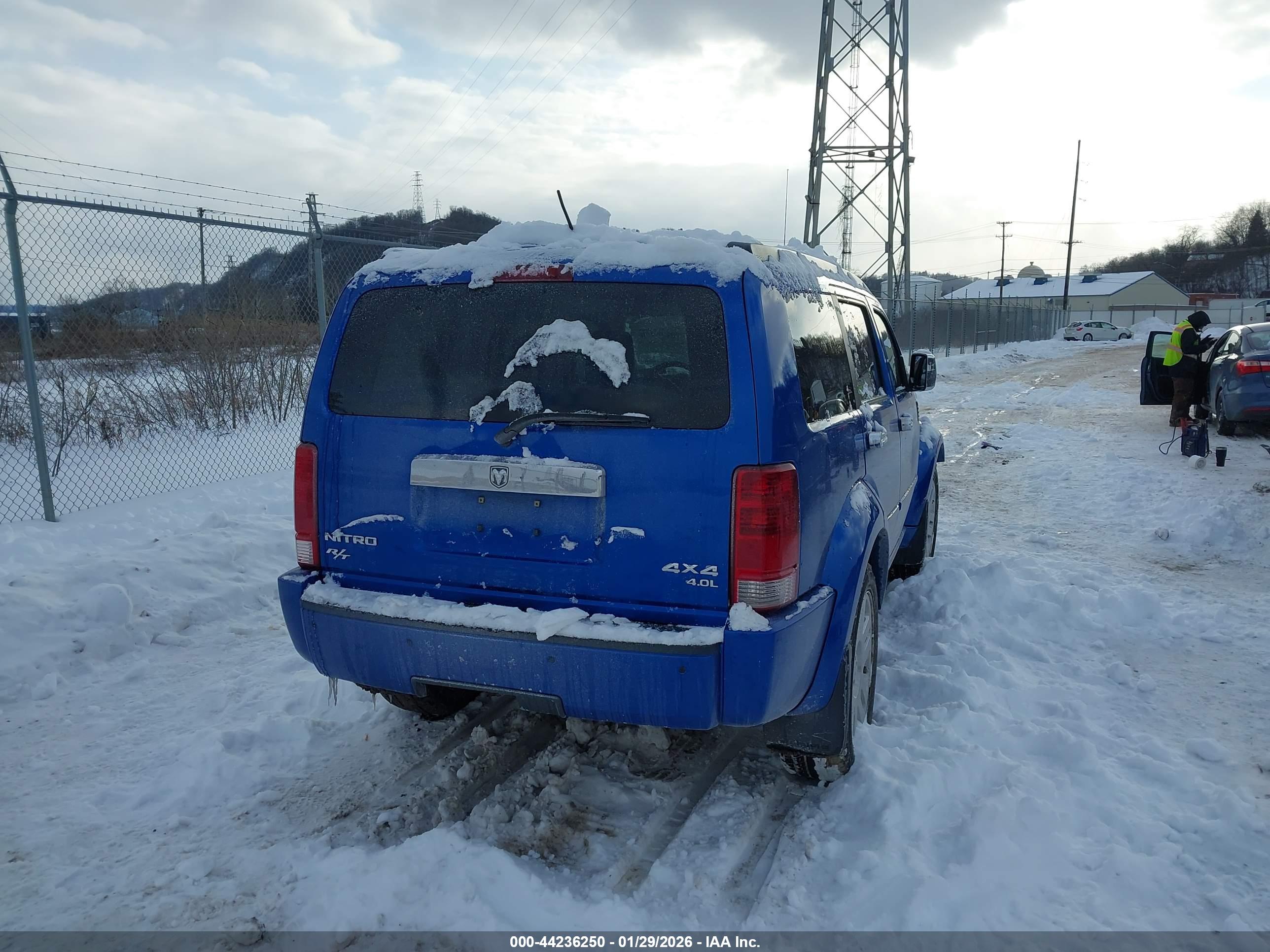 DODGE NITRO image 4