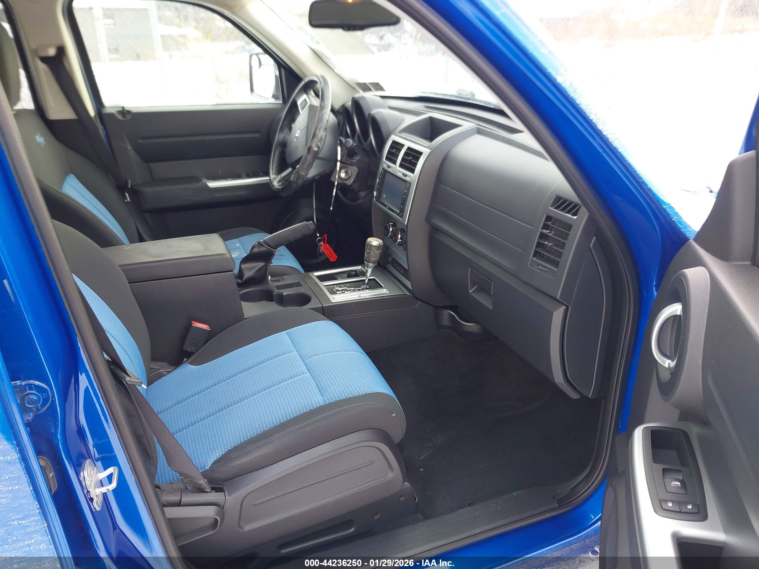 DODGE NITRO image 5