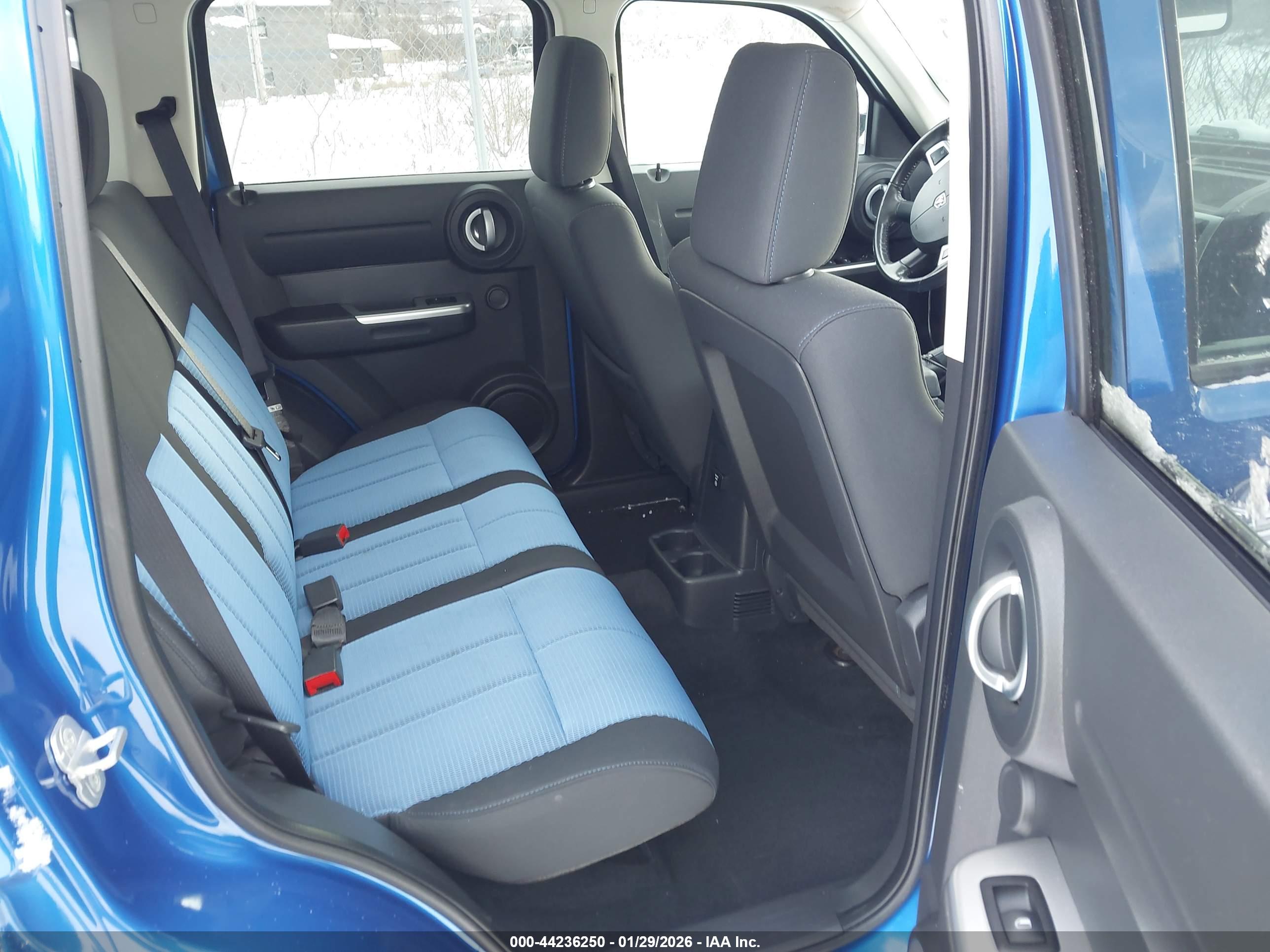 DODGE NITRO image 8