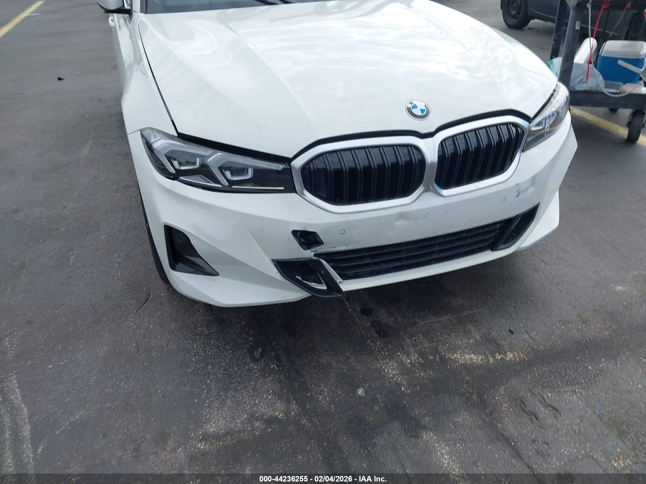 BMW 330I image 6