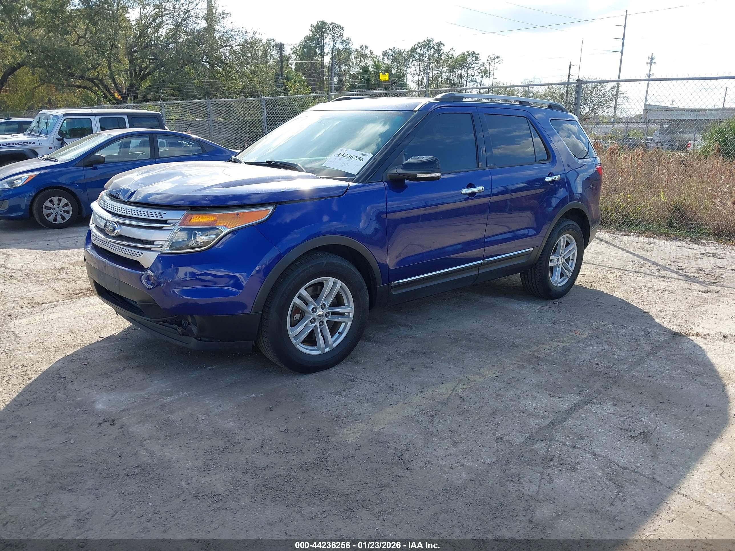 FORD EXPLORER image 2