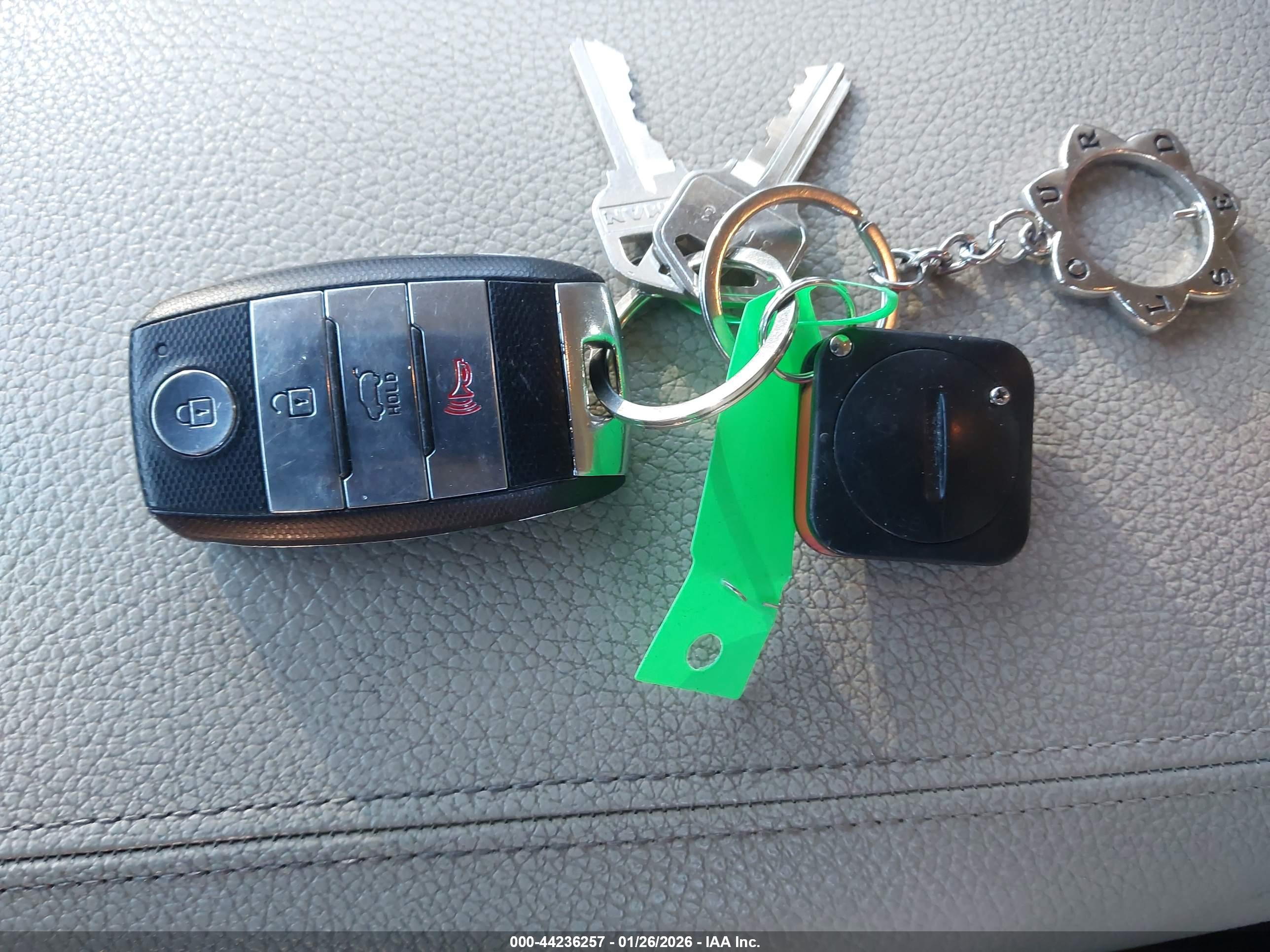 KIA SORENTO image 11