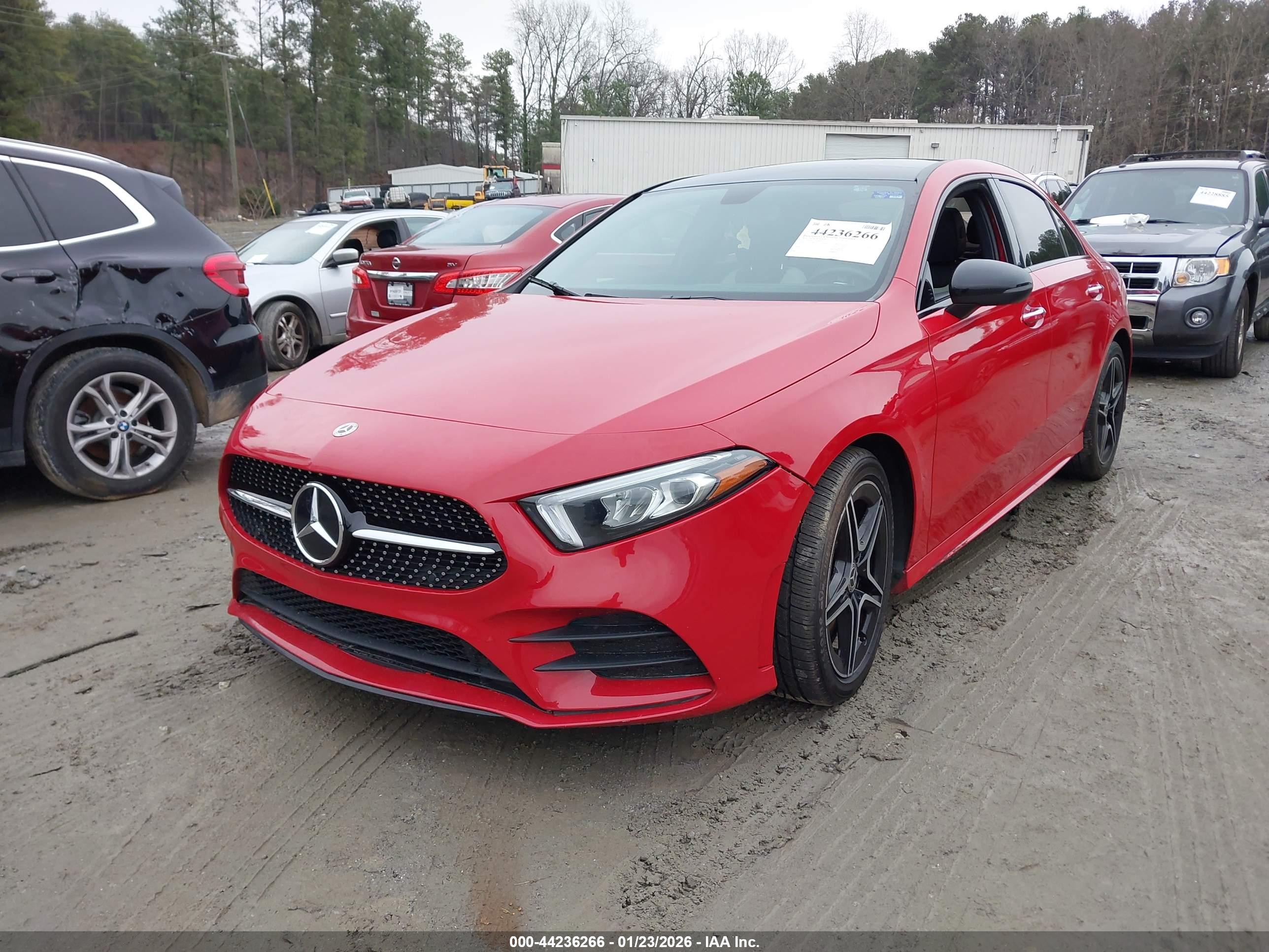MERCEDES-BENZ A image 2