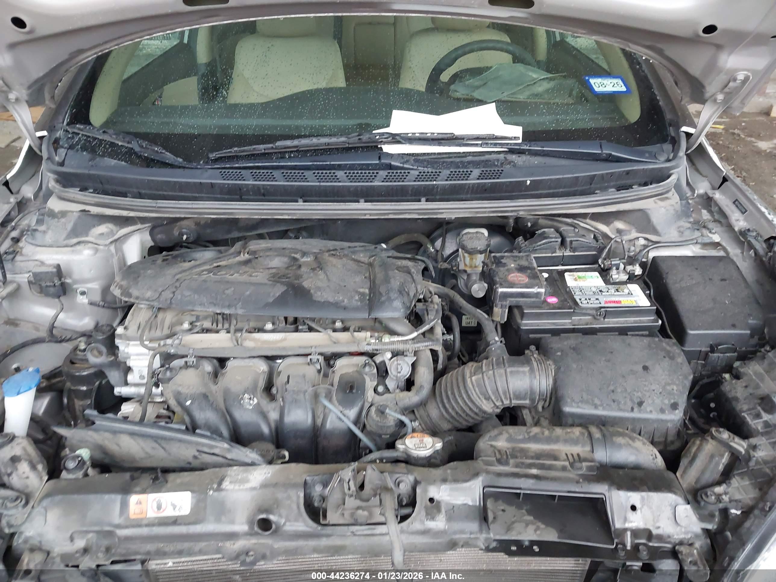 HYUNDAI ELANTRA image 10