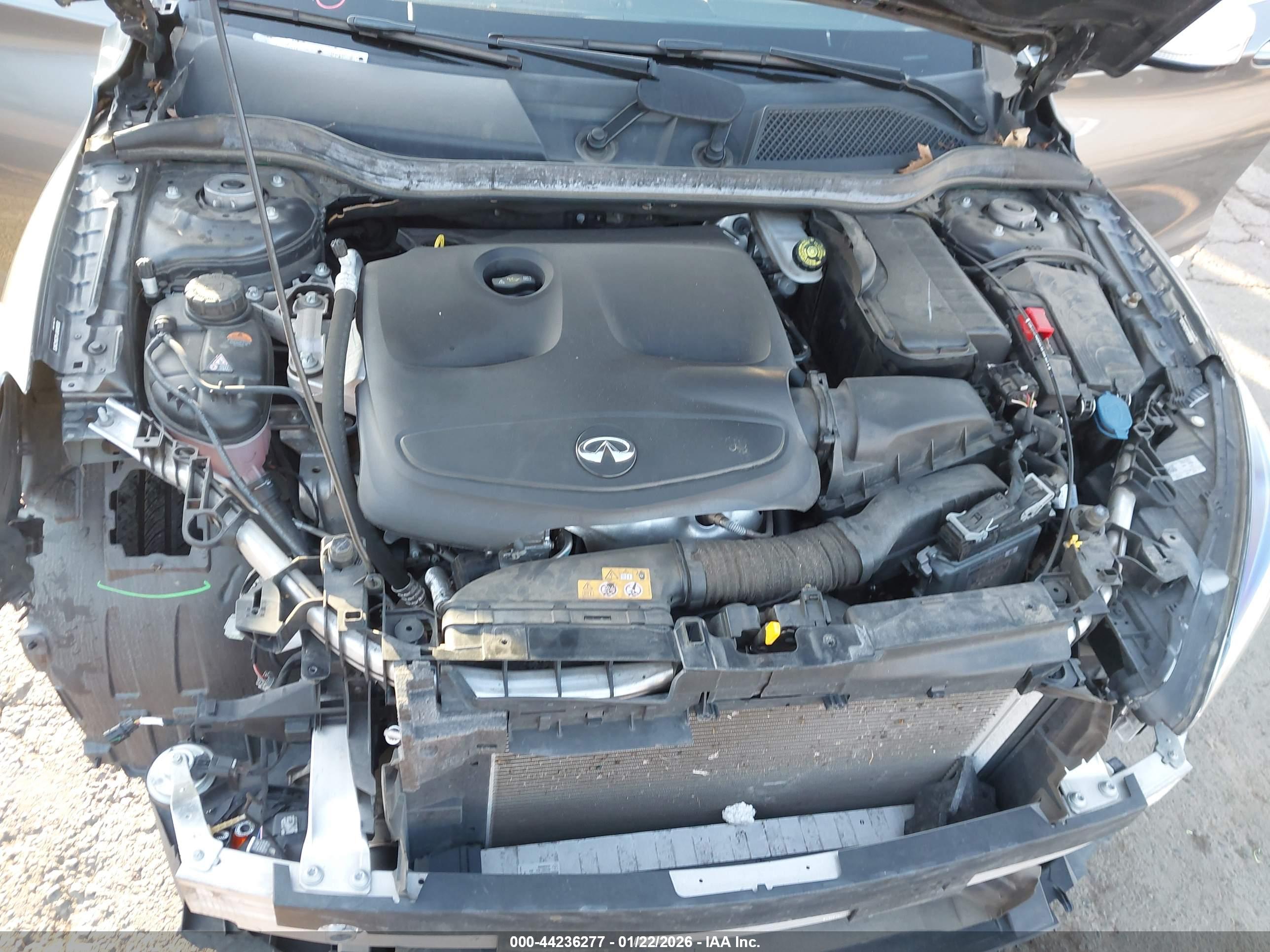 INFINITI QX30 image 10