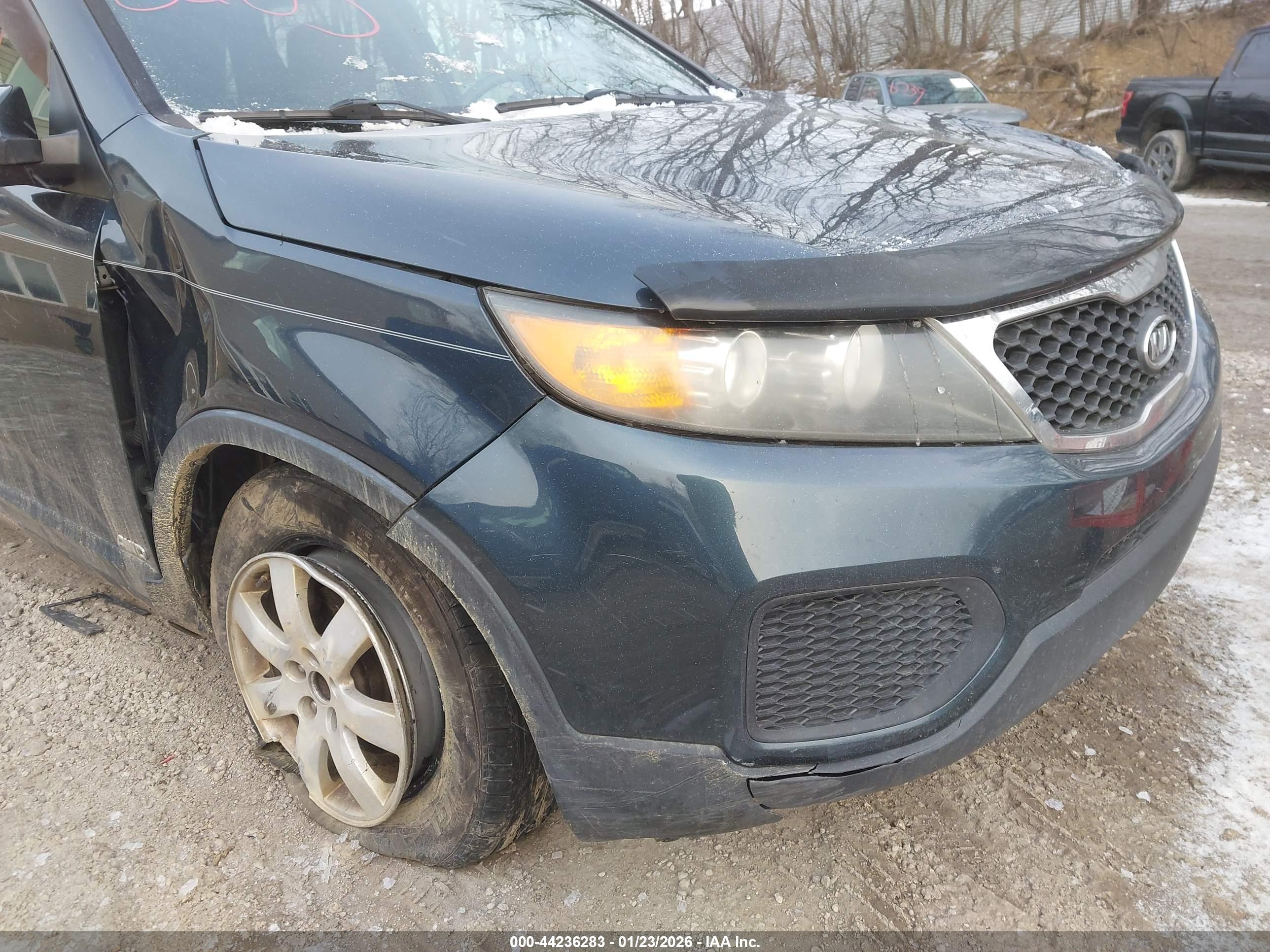 KIA SORENTO image 6