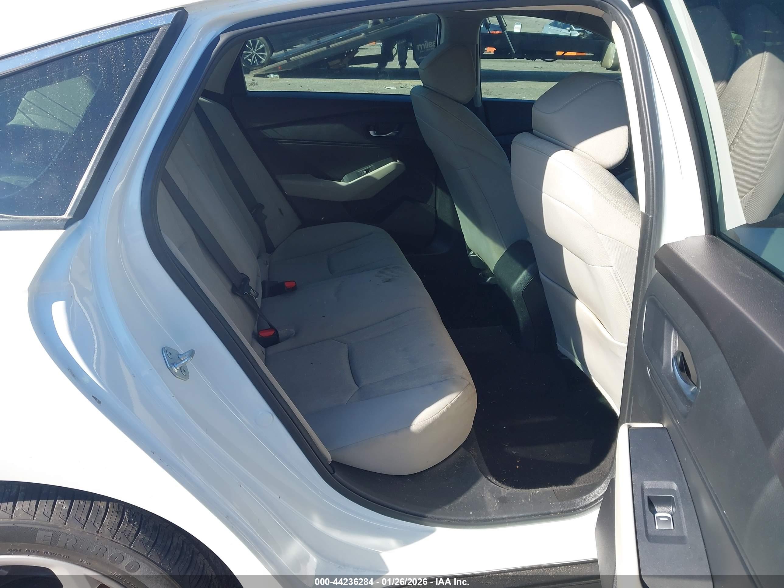 HONDA ACCORD image 8