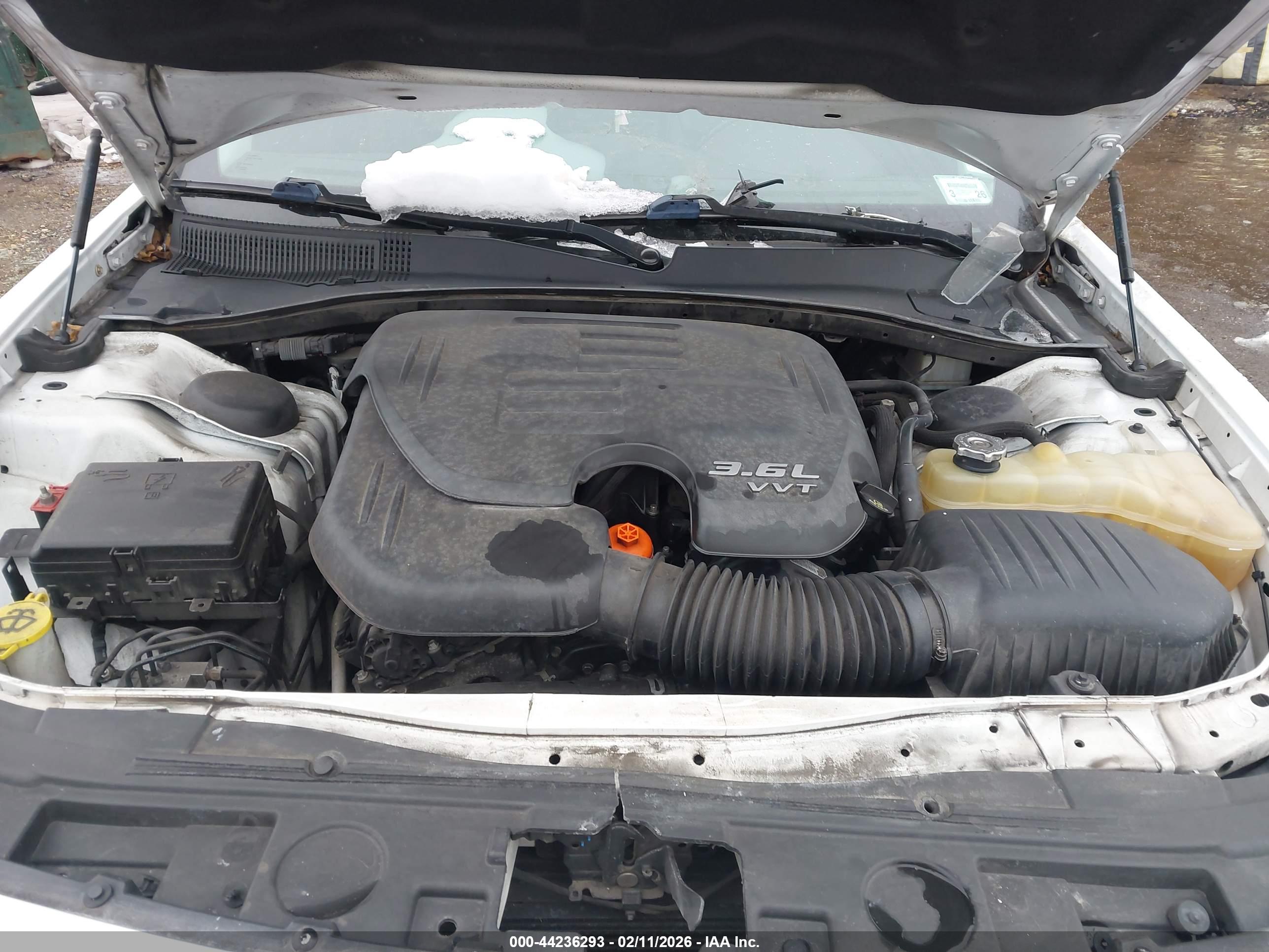 CHRYSLER 300C image 10