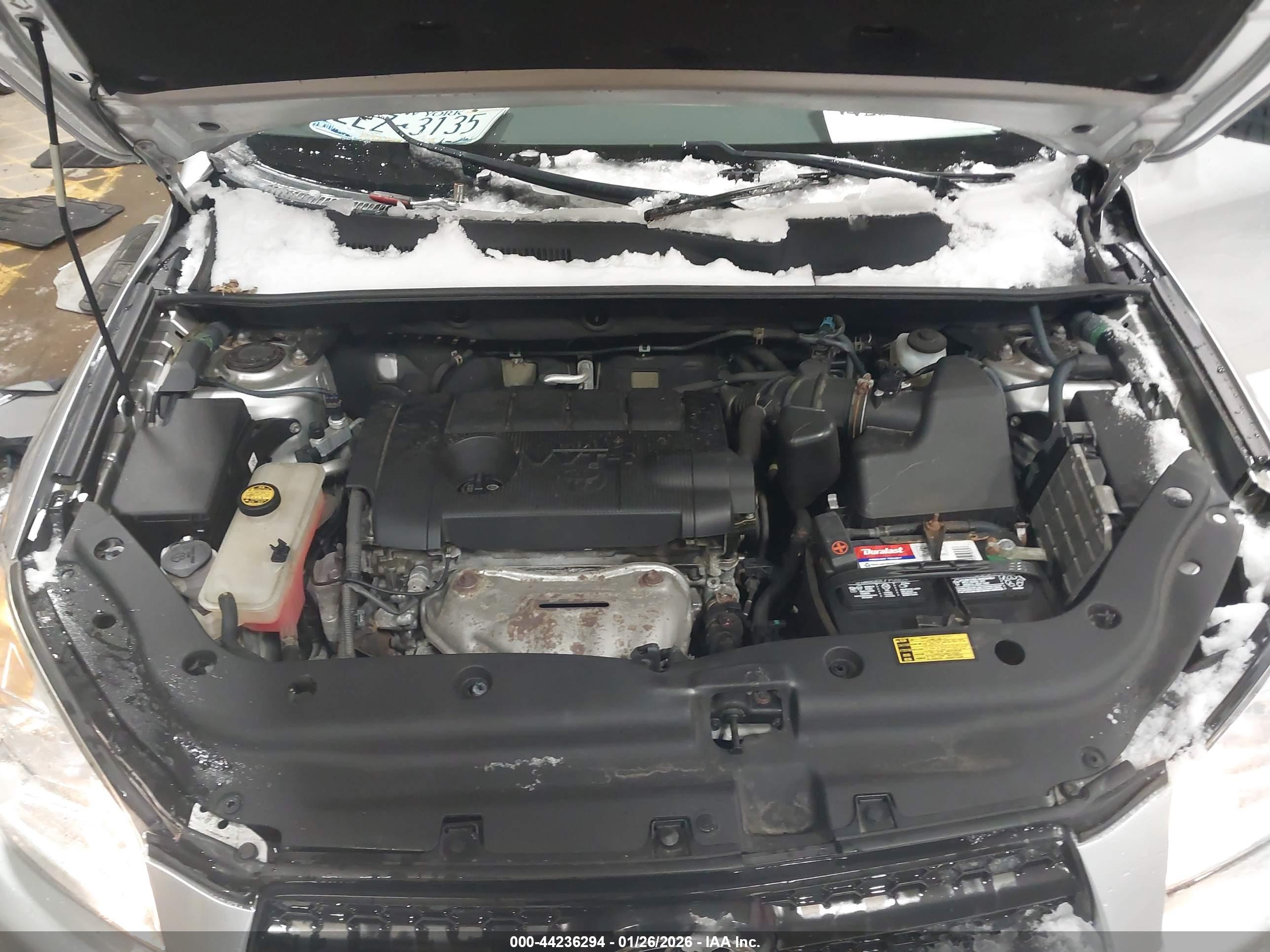 TOYOTA RAV4 image 10