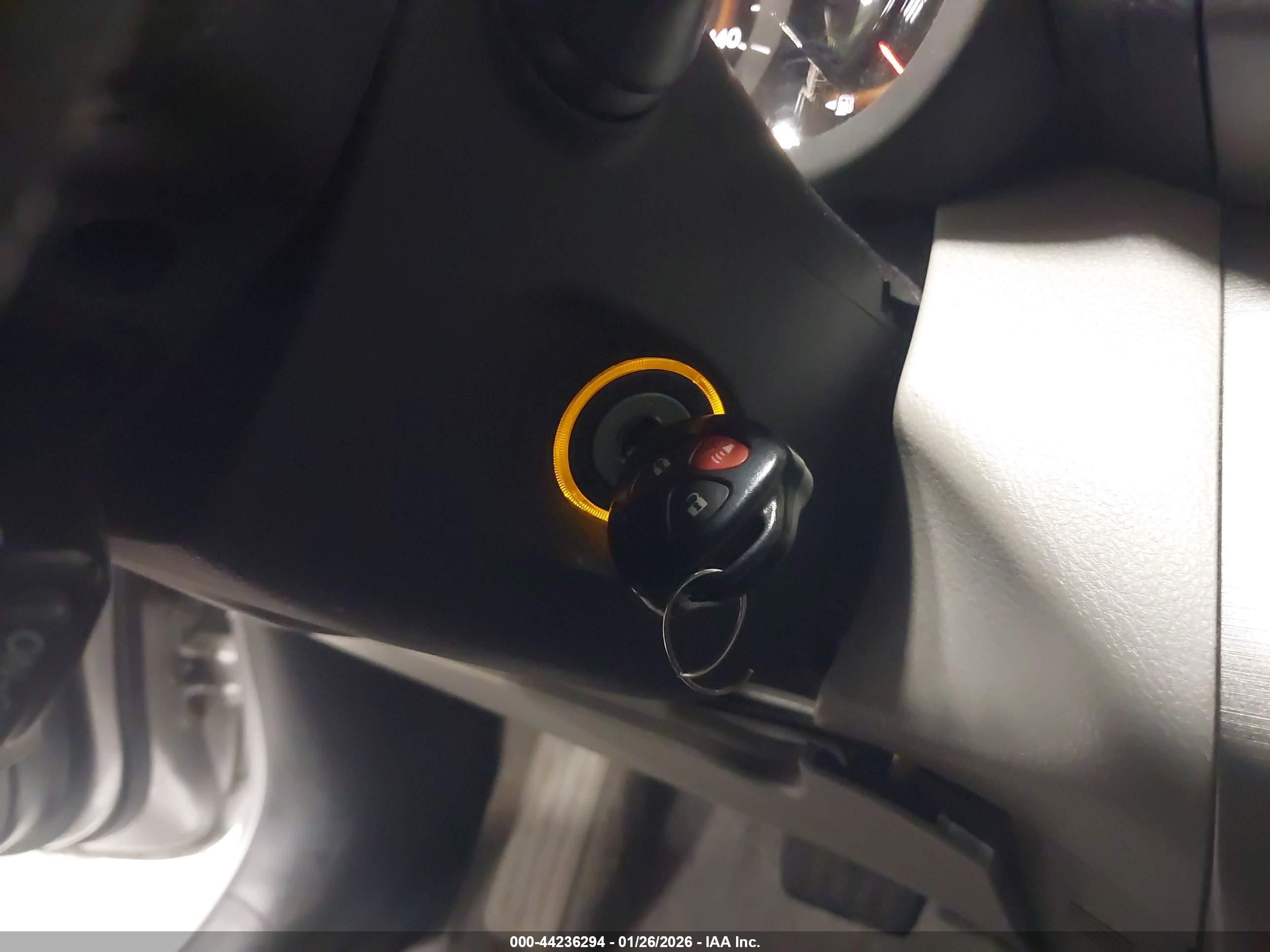 TOYOTA RAV4 image 11