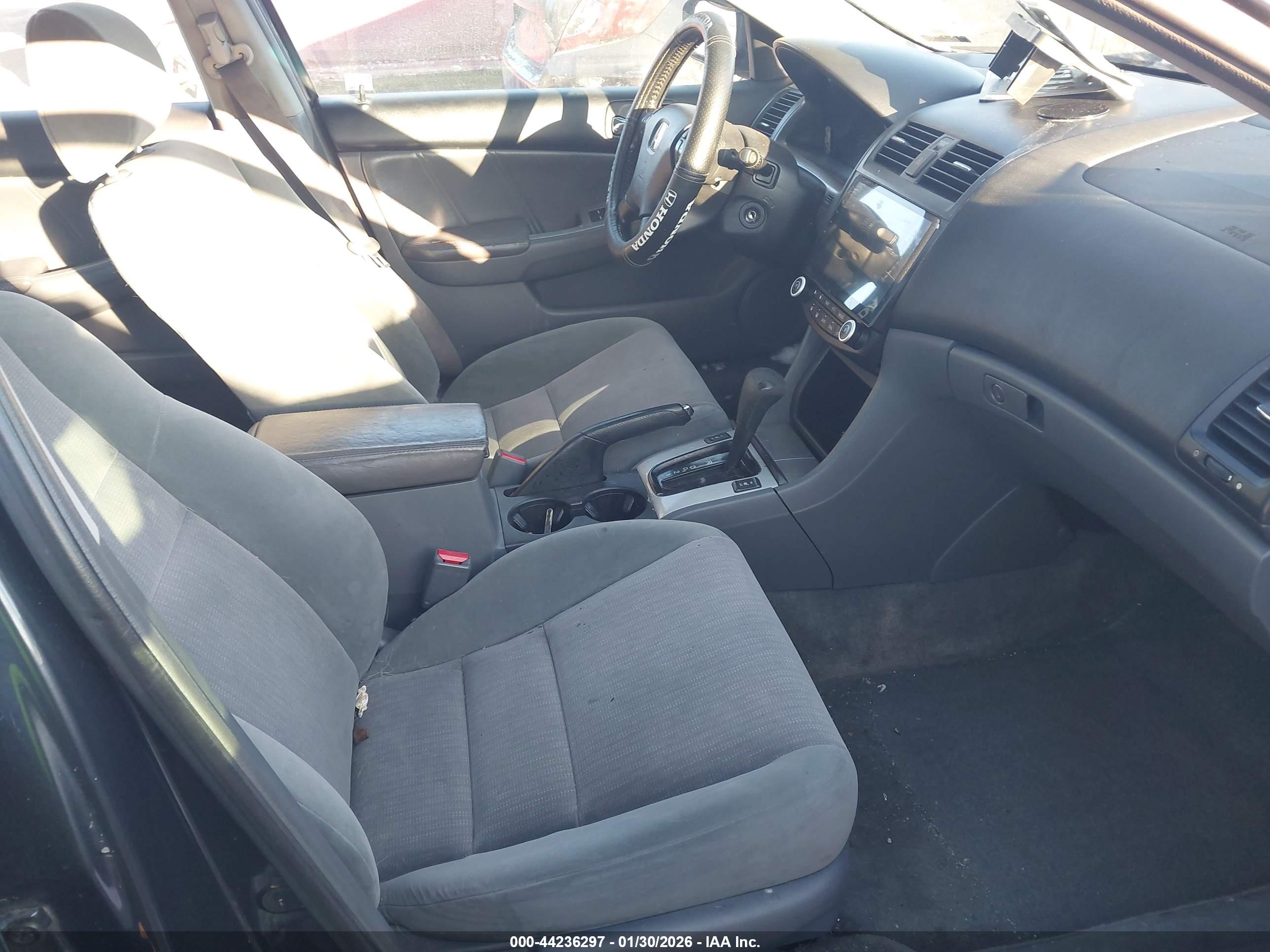 HONDA ACCORD image 5