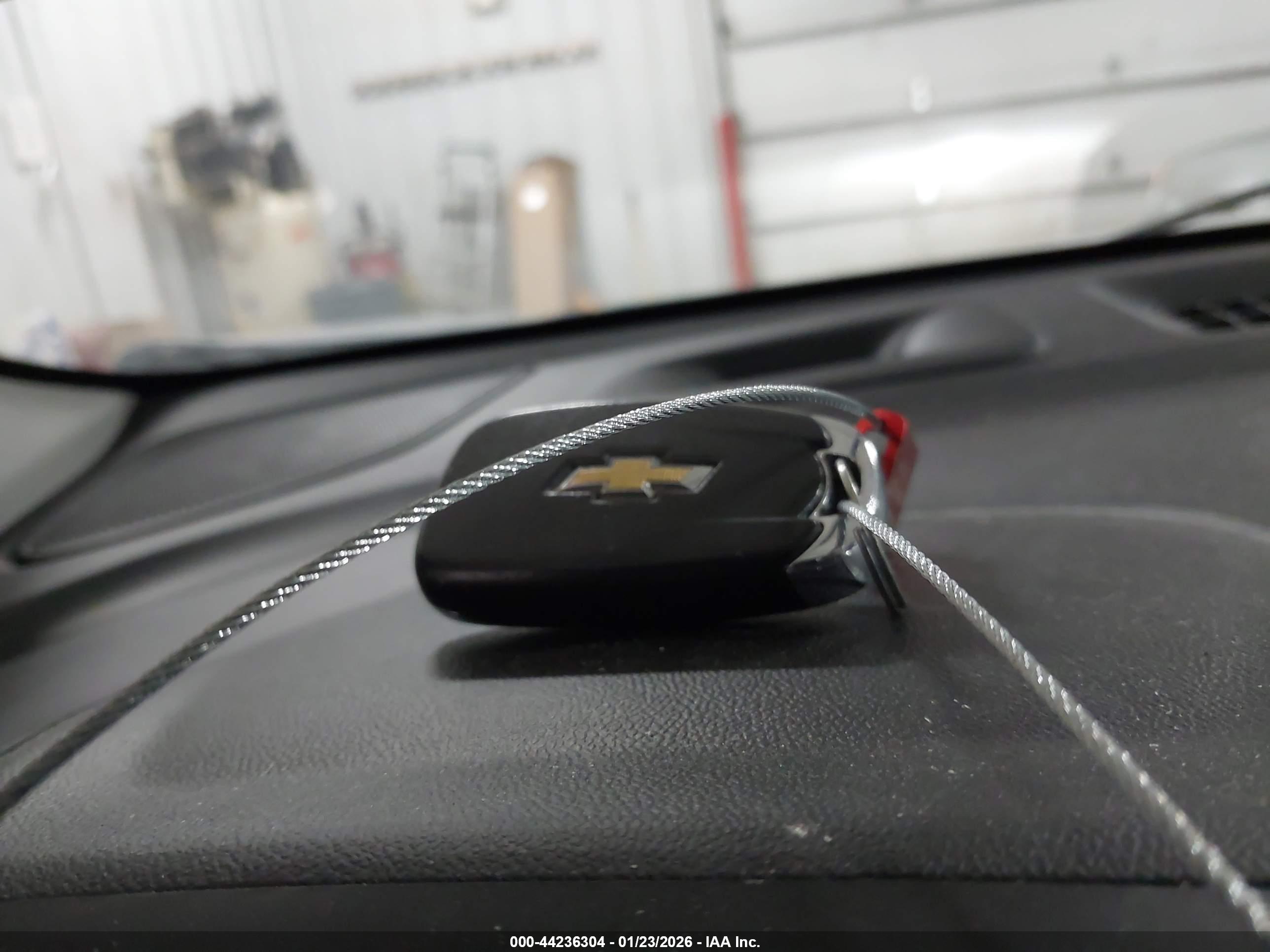 CHEVROLET EQUINOX image 11