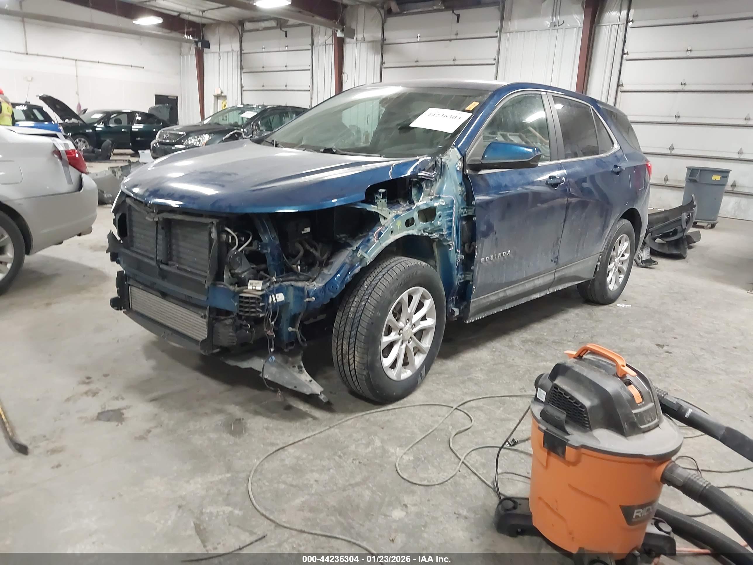 CHEVROLET EQUINOX image 2
