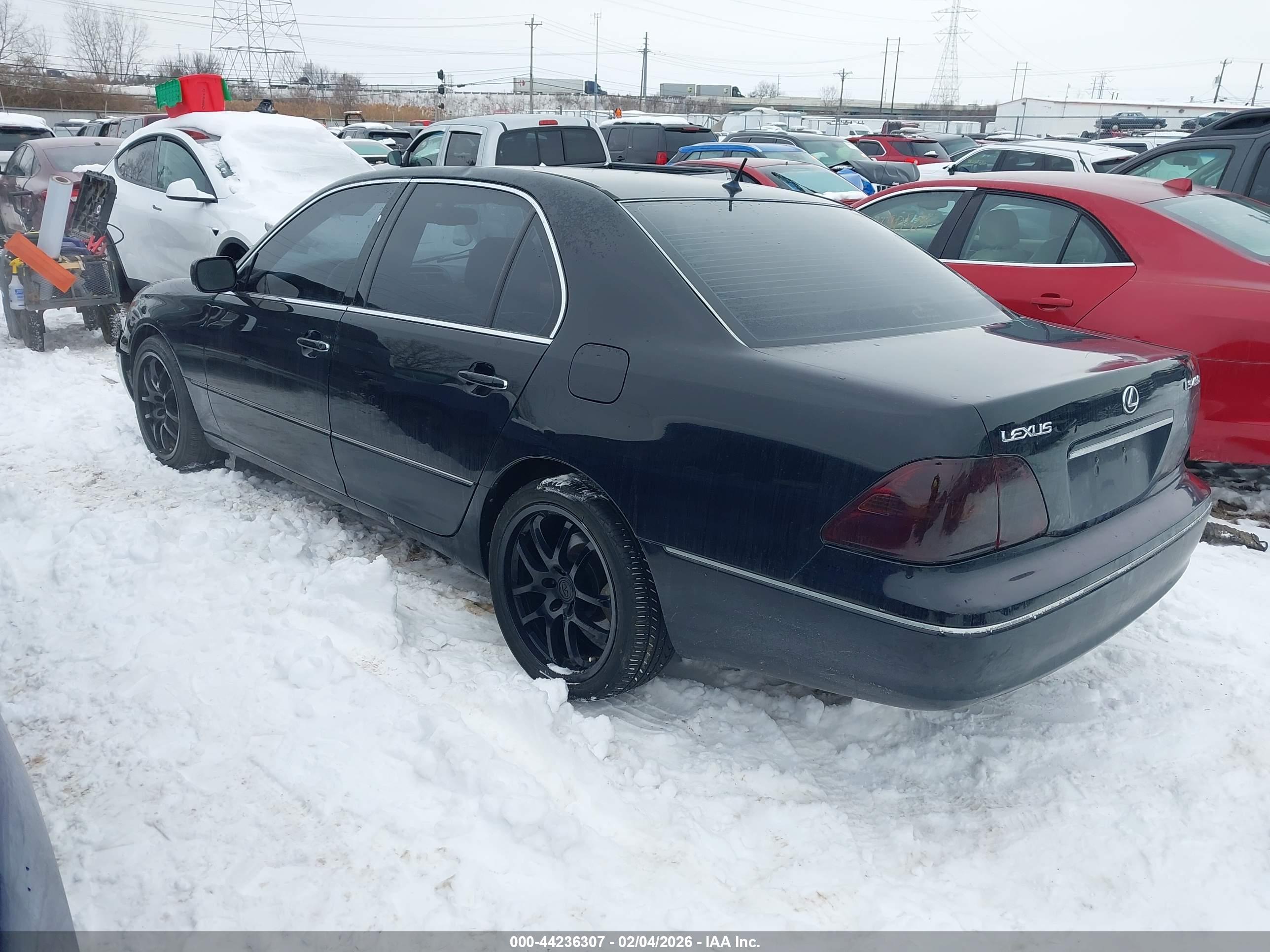 LEXUS LS image 3