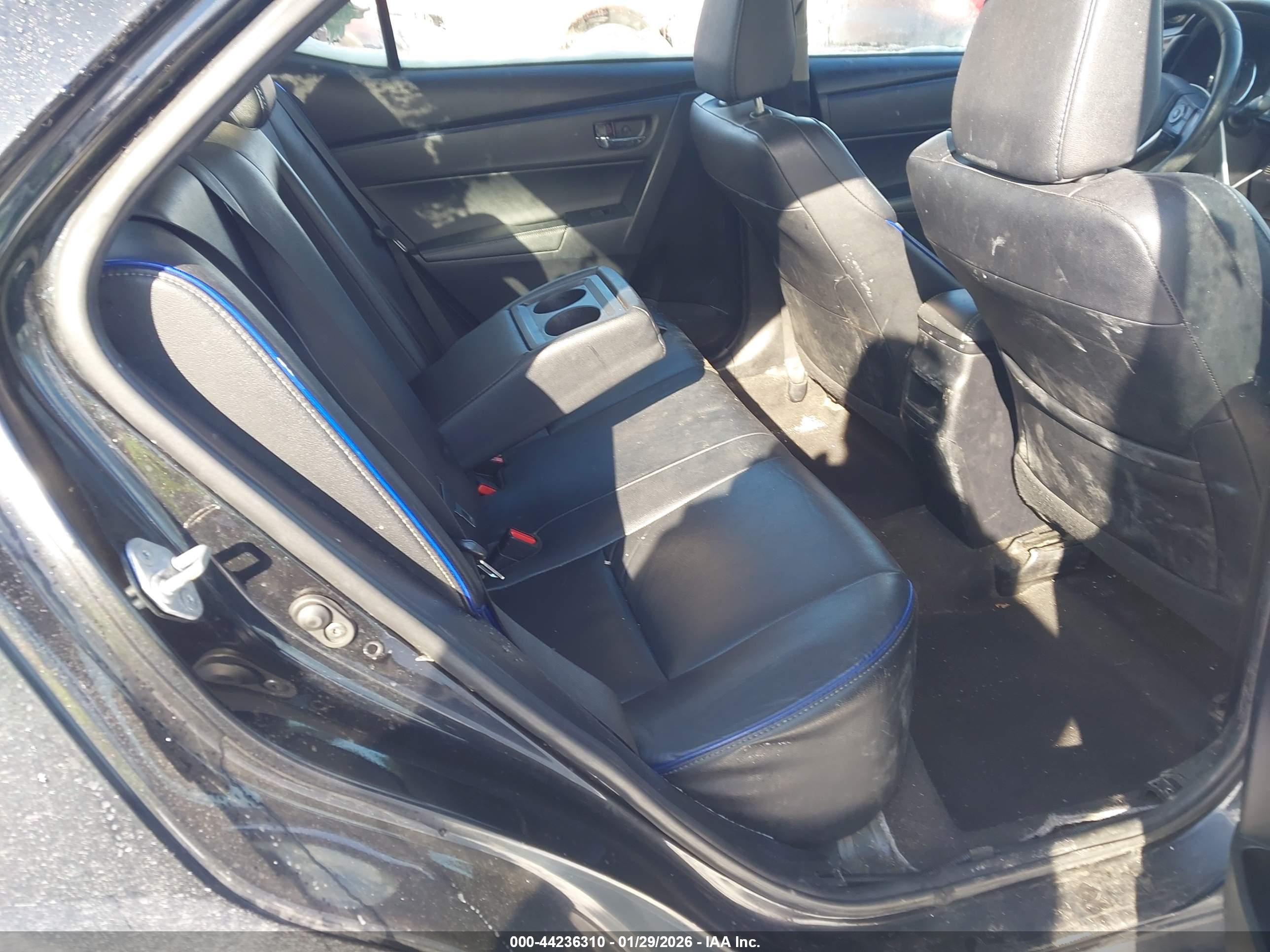 TOYOTA COROLLA image 8