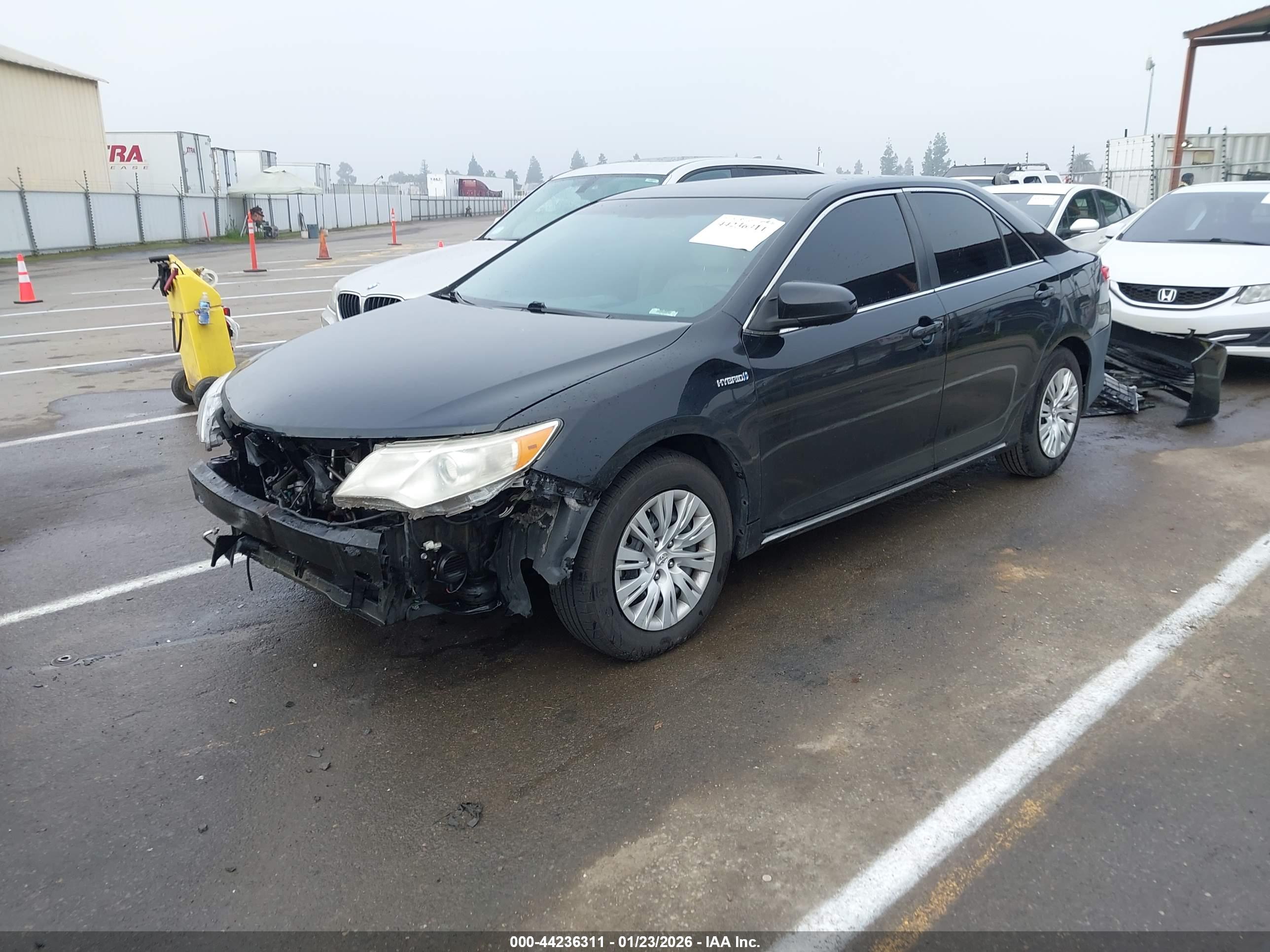 TOYOTA CAMRY image 2