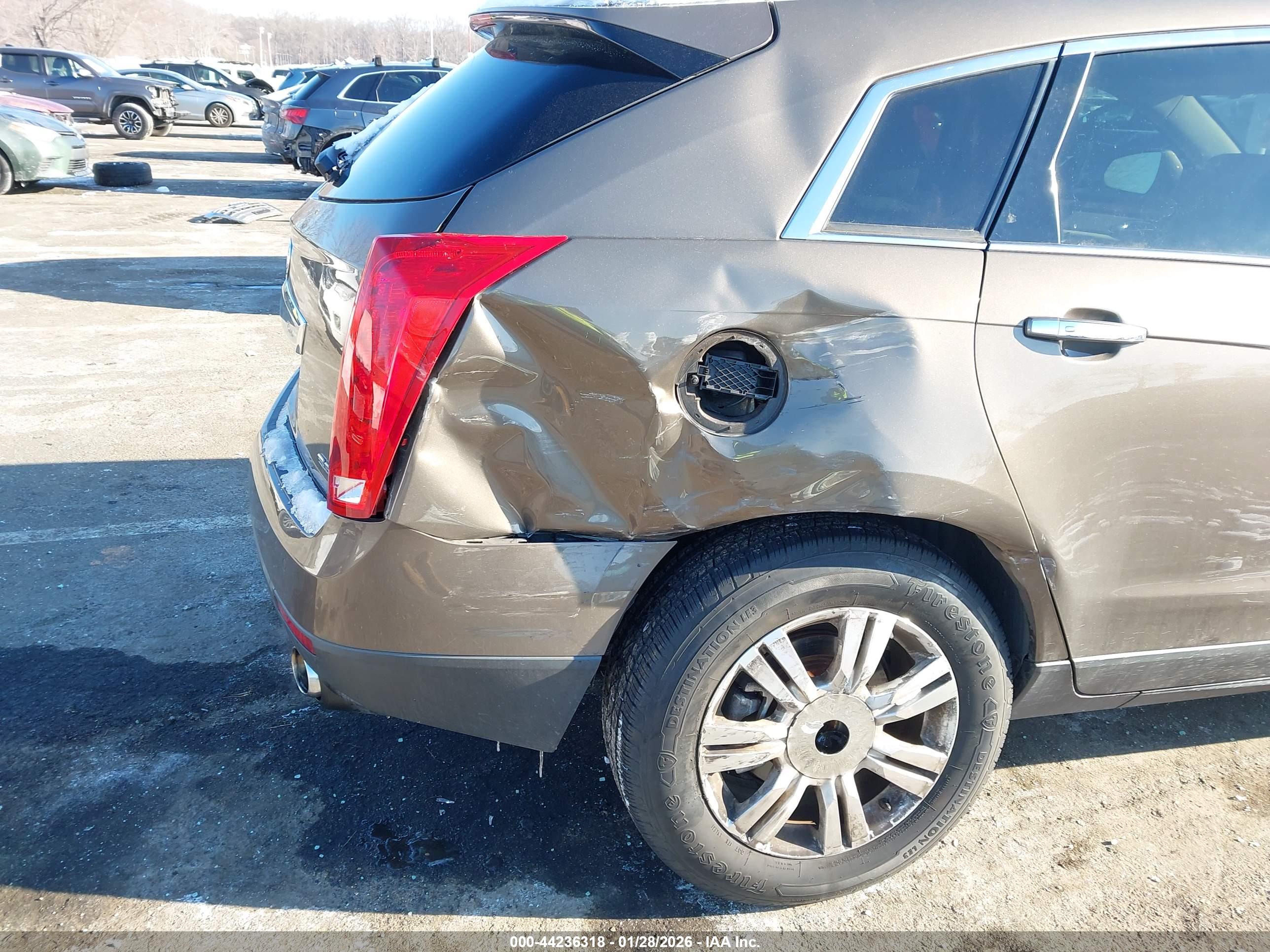 CADILLAC SRX image 6