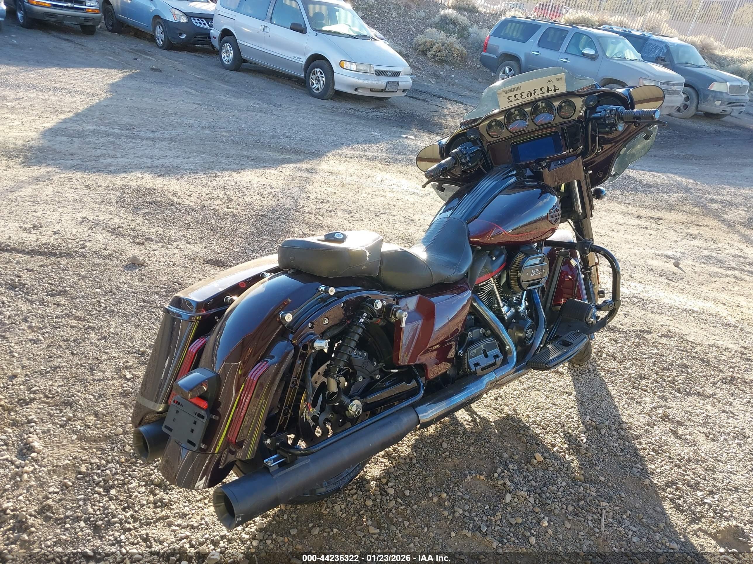 HARLEY-DAVIDSON FLHXSE image 4