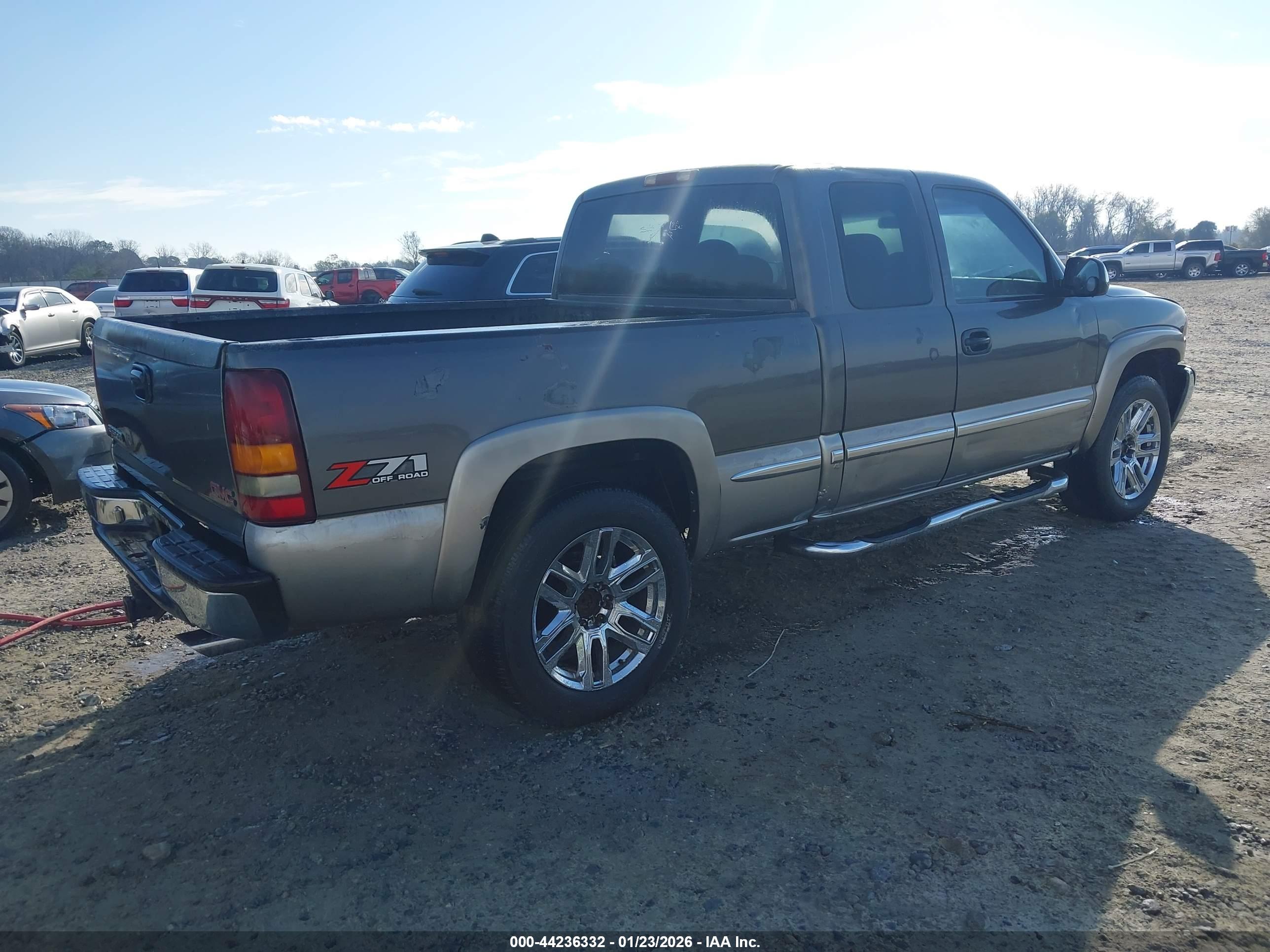 GMC SIERRA image 4