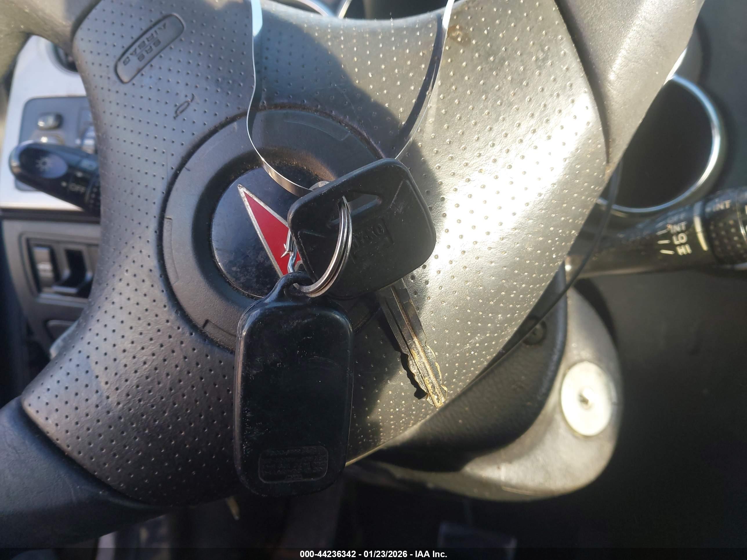PONTIAC VIBE image 11