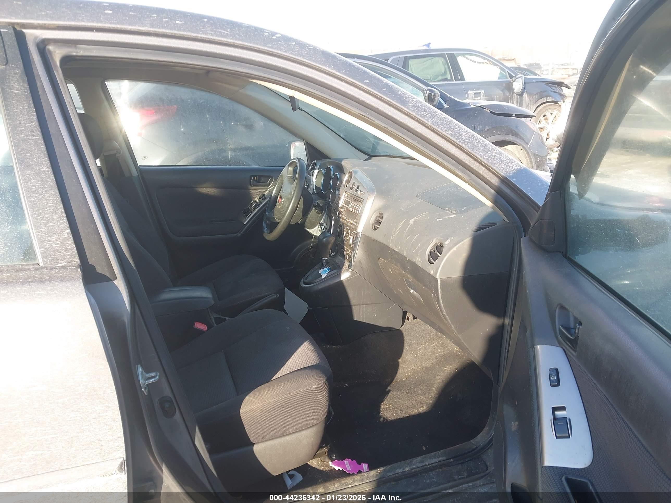 PONTIAC VIBE image 5