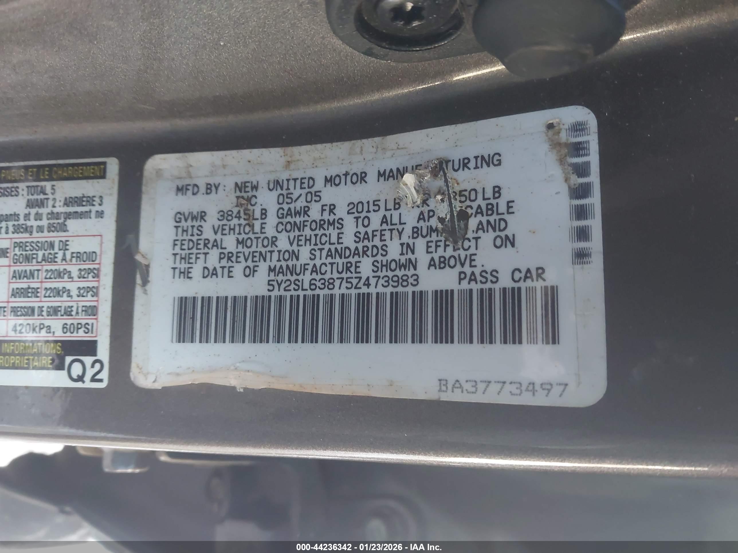 PONTIAC VIBE image 9