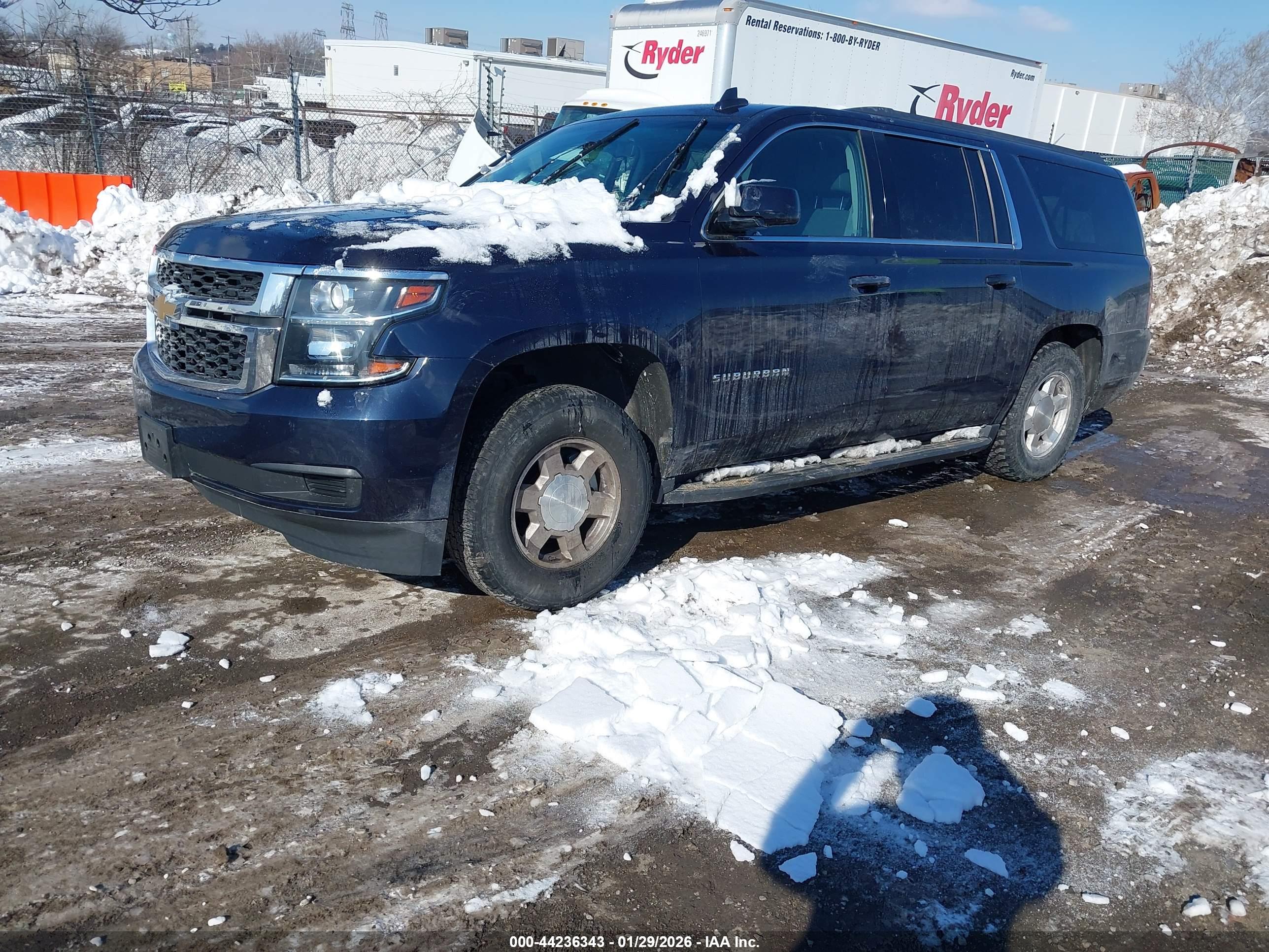 CHEVROLET SUBURBAN image 2