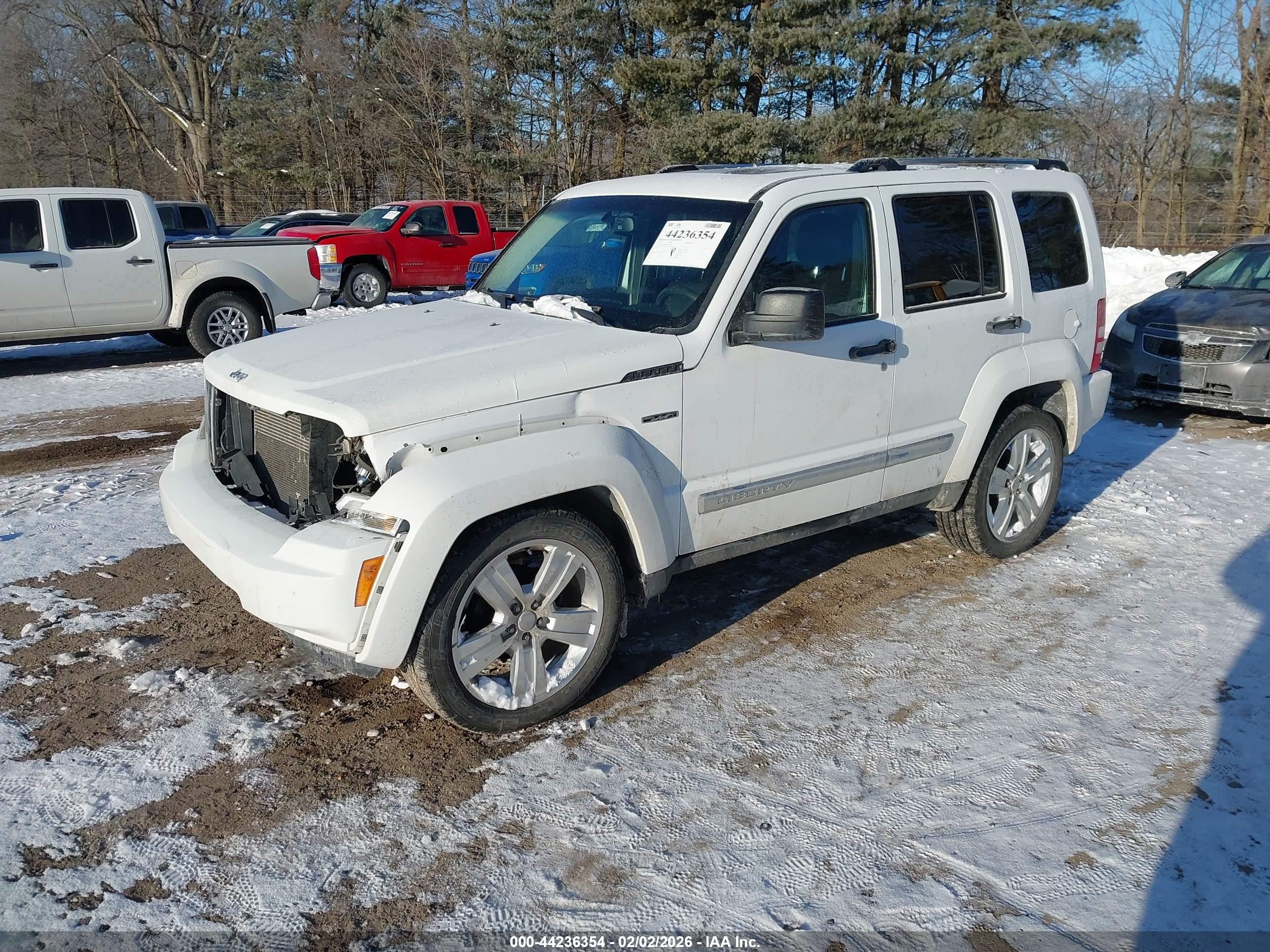 JEEP LIBERTY image 2