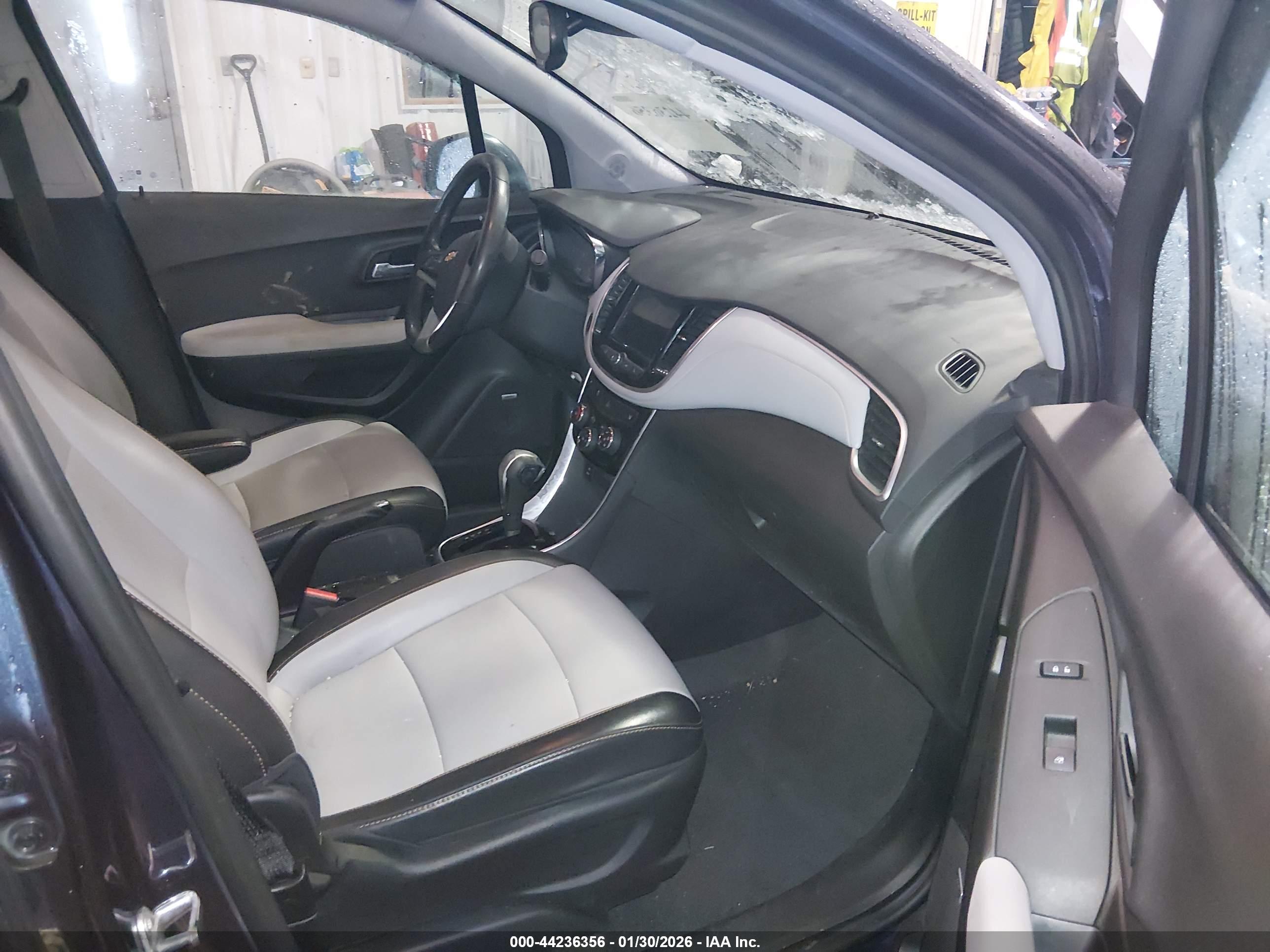 CHEVROLET TRAX image 5