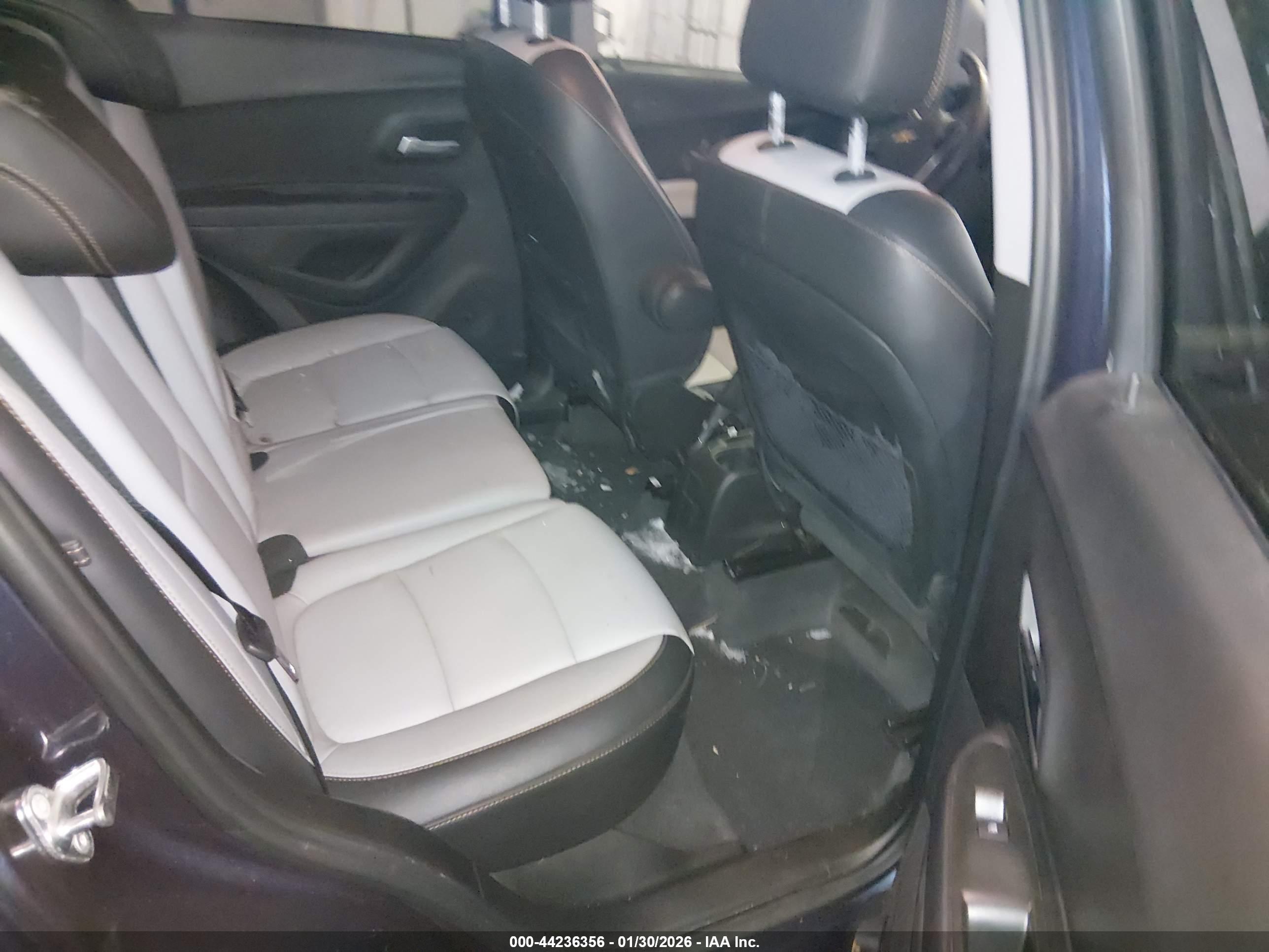 CHEVROLET TRAX image 8