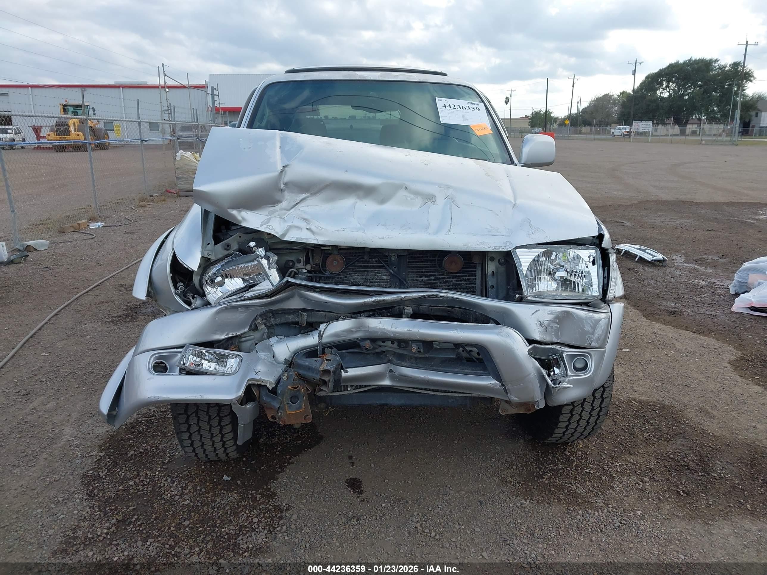 TOYOTA 4RUNNER image 6