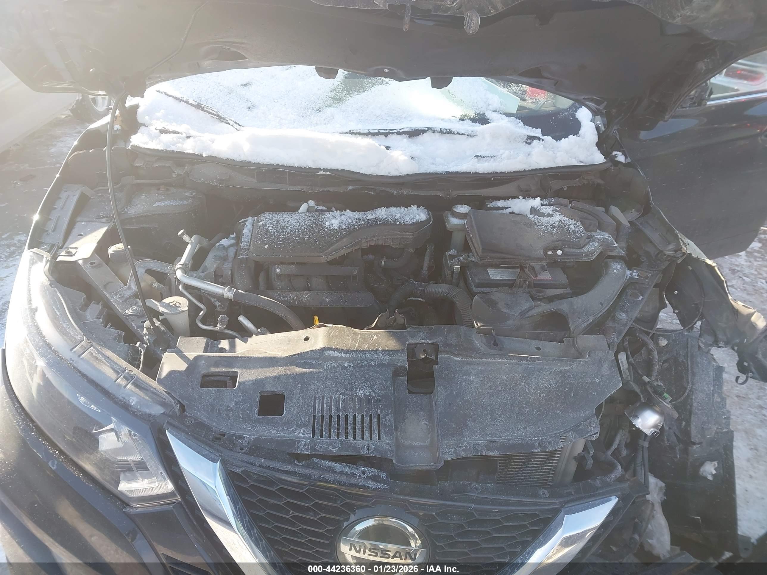 NISSAN ROGUE image 10