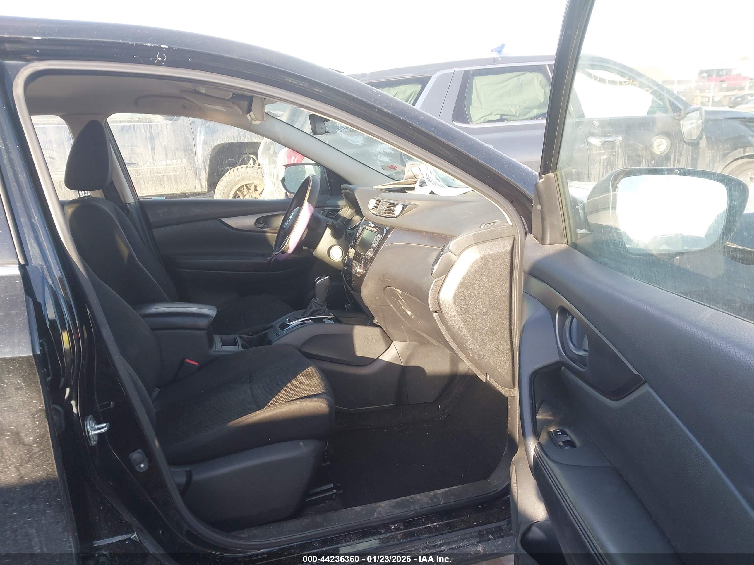 NISSAN ROGUE image 5