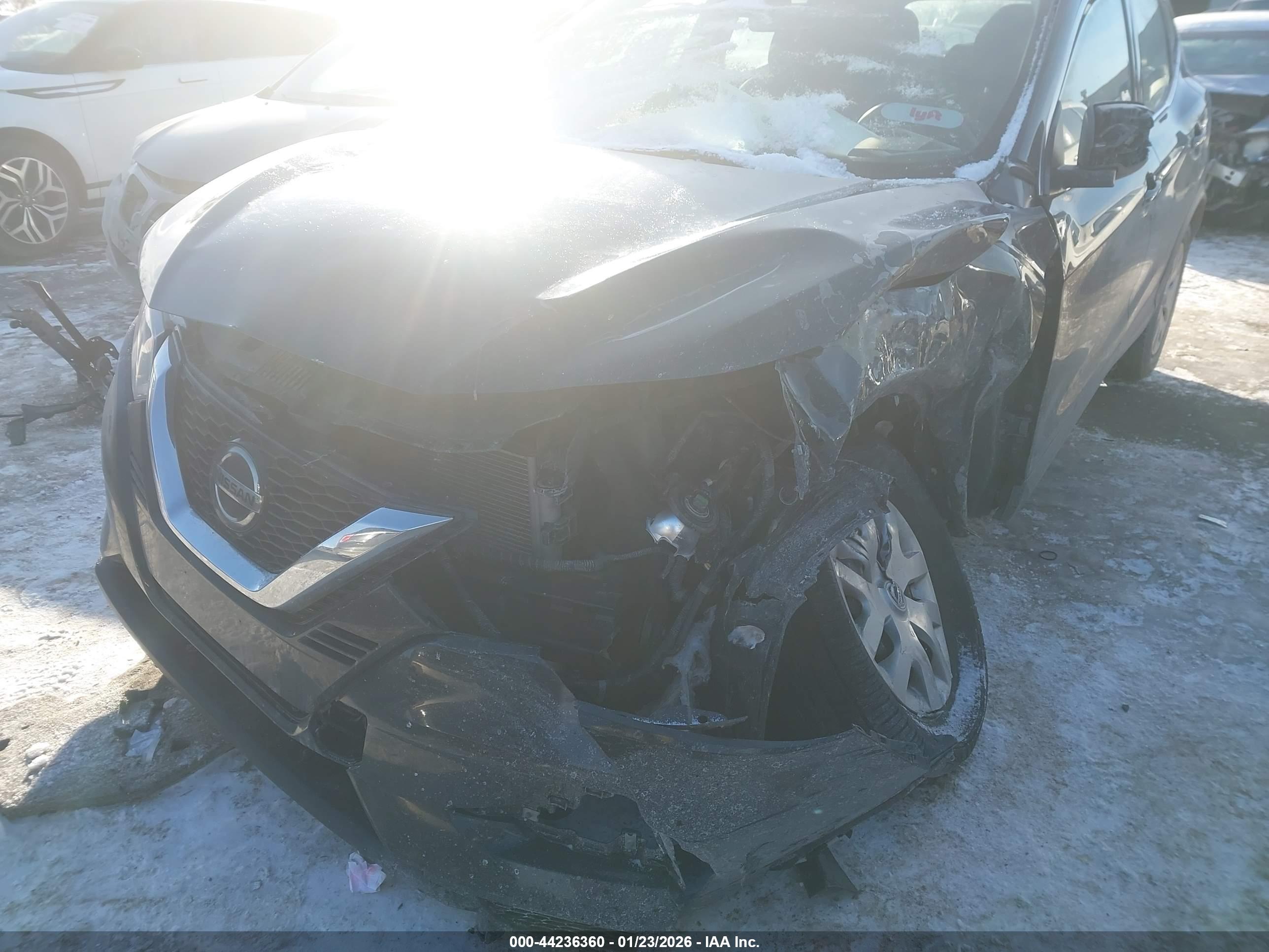 NISSAN ROGUE image 6