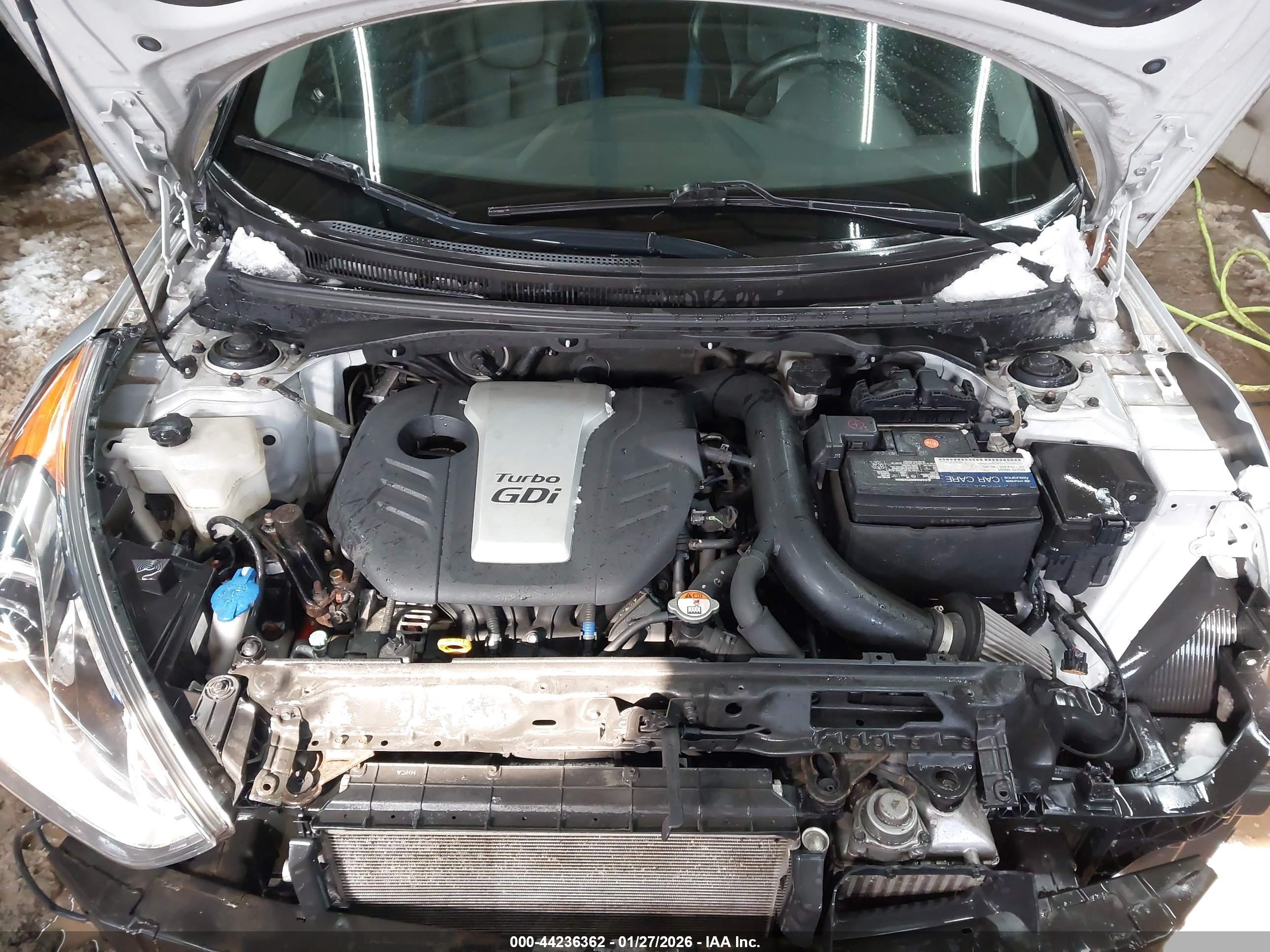 HYUNDAI VELOSTER image 10